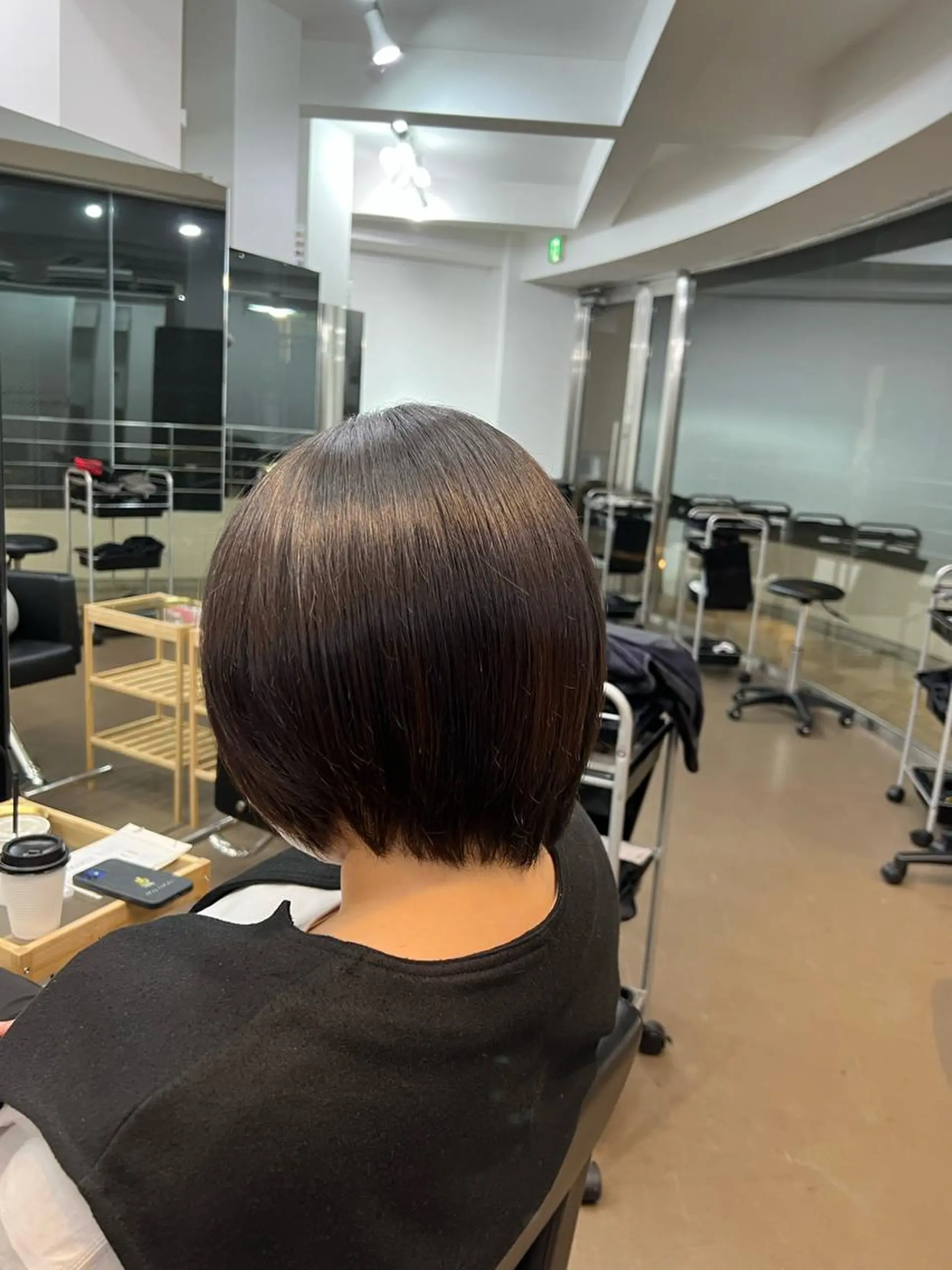 ショート ボブ 顔まわりレイヤー ハイライト 髪質改善 韓国風ヘア 神戸ボブ✂️ ioe三宮/田 伸佳のヘアスタイル