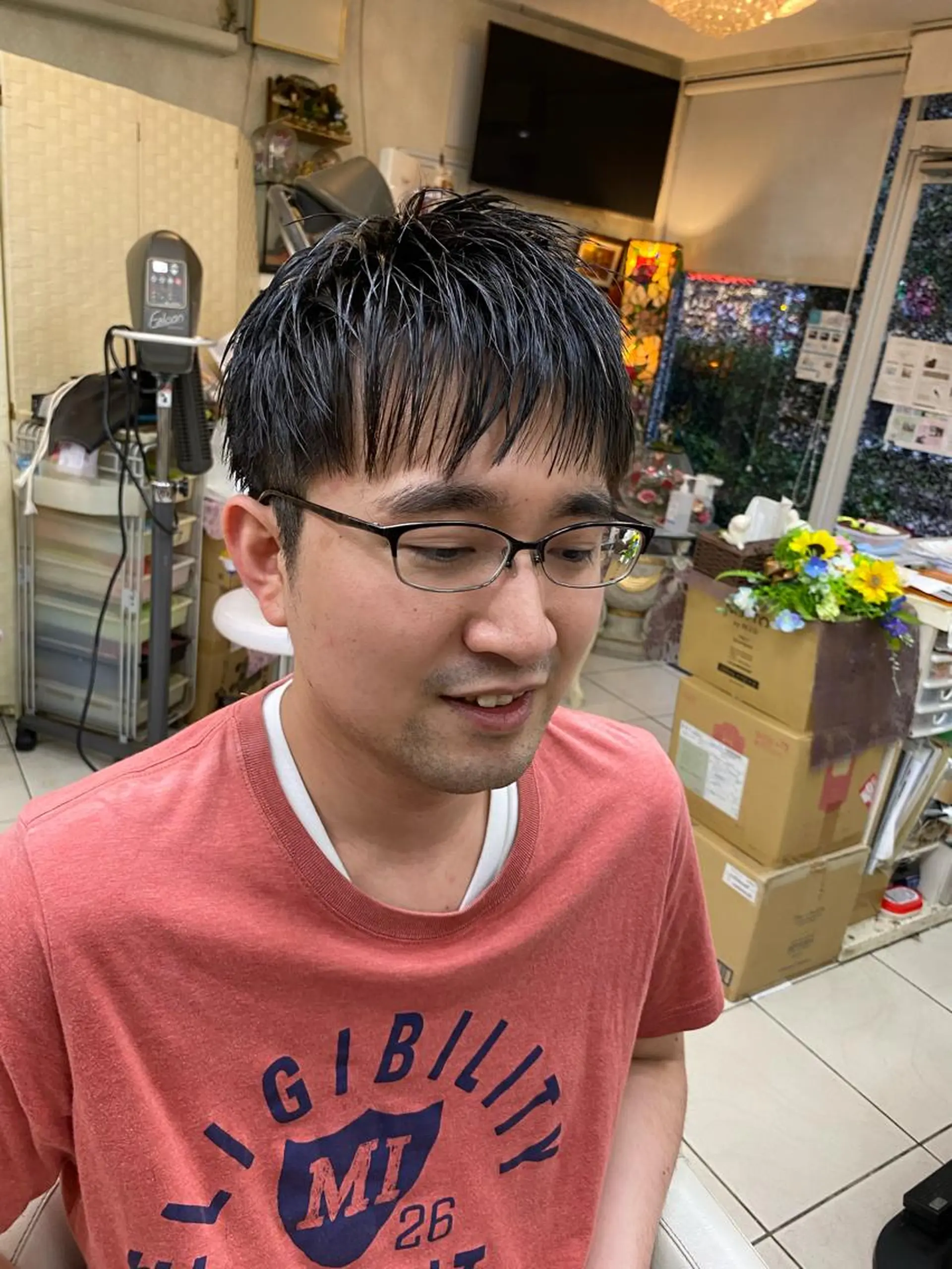 ショート レイヤーカット 縮毛矯正専門店　美容室ハース所属・ウィリアム シュウのヘアスタイル