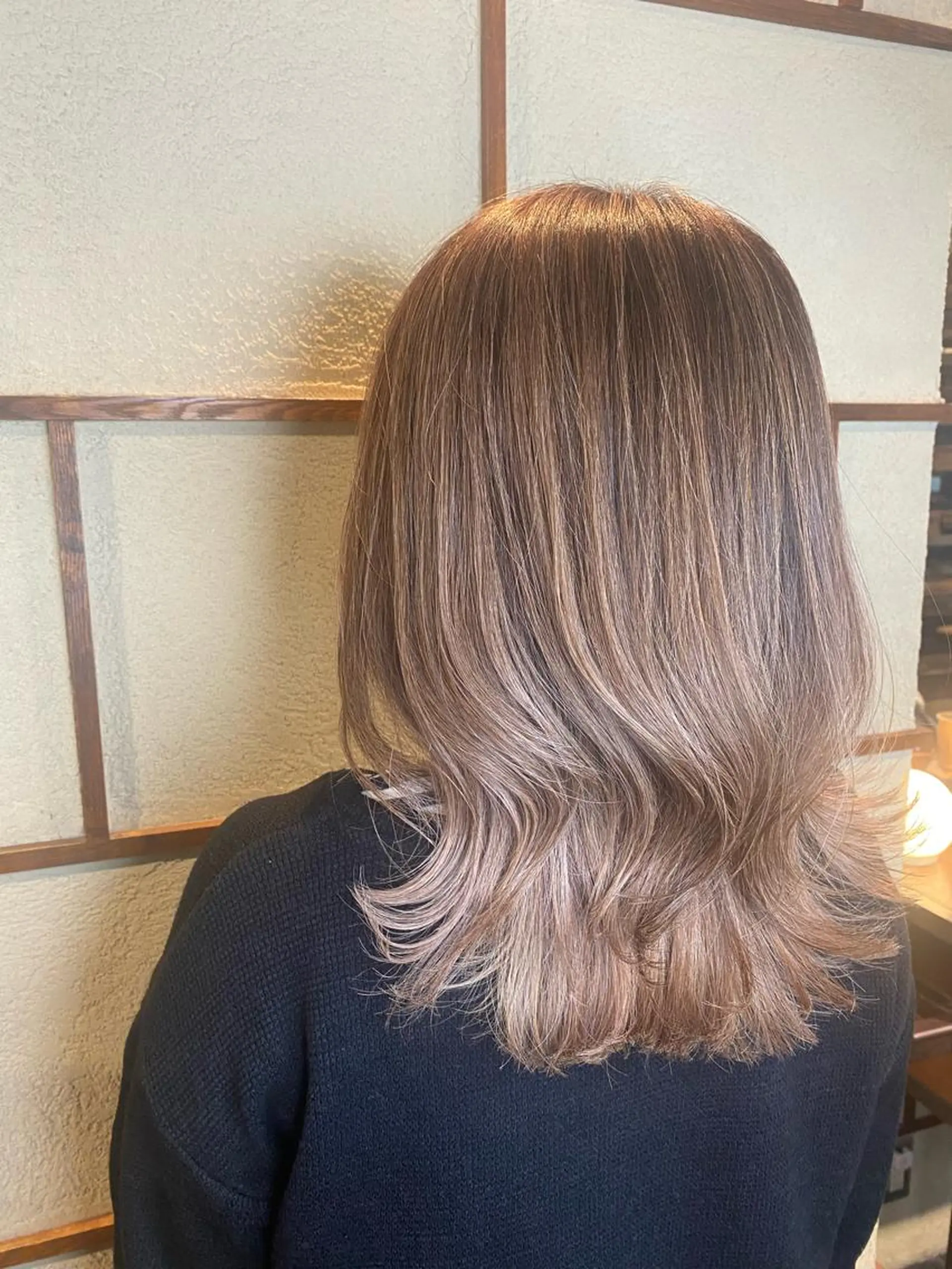 ミディアム カット 白井 雅美のヘアスタイル