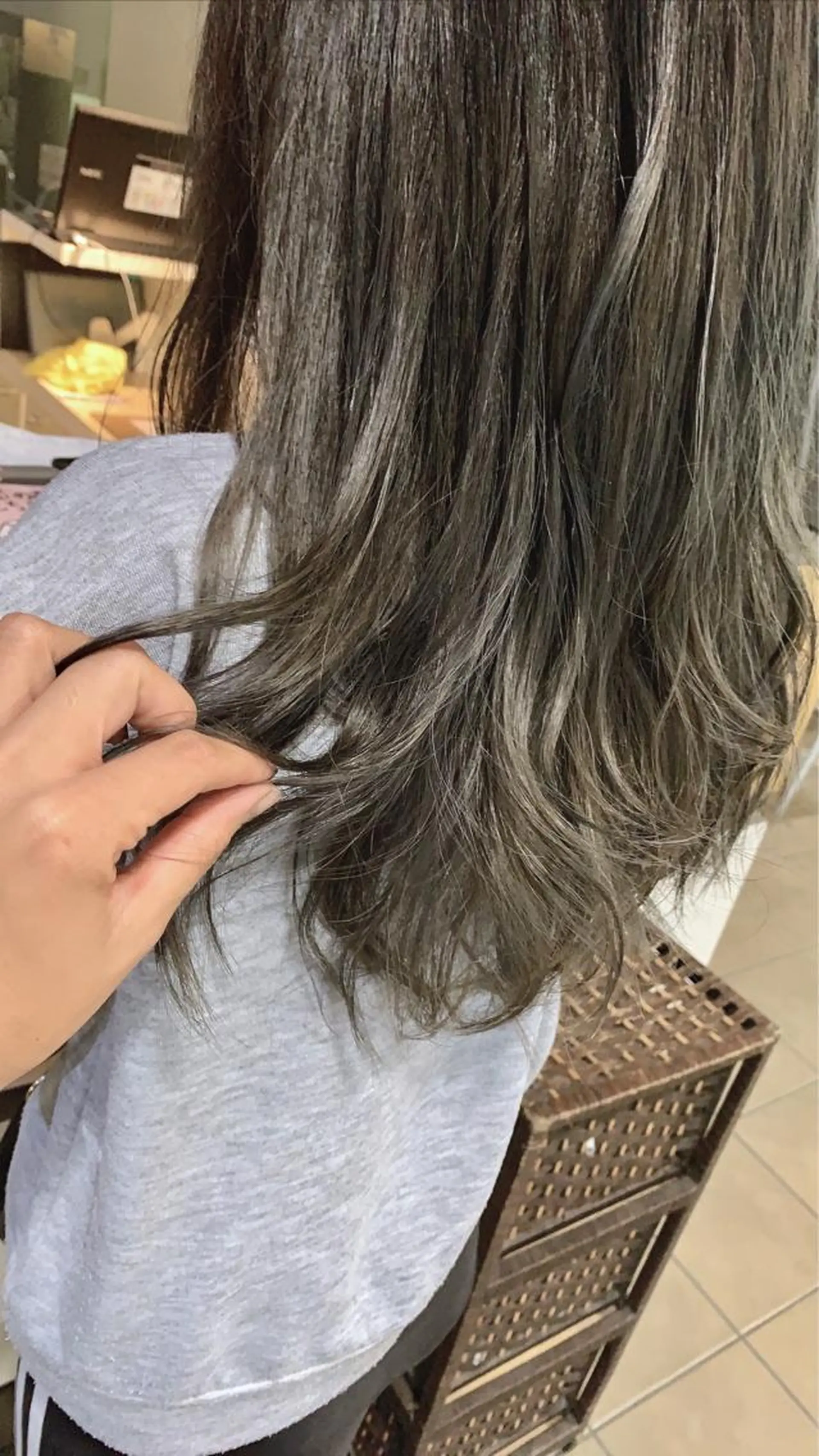 セミロング カラー エドルカラー グレージュ カット ヘアカラー トリートメント 宮永 智香のヘアスタイル