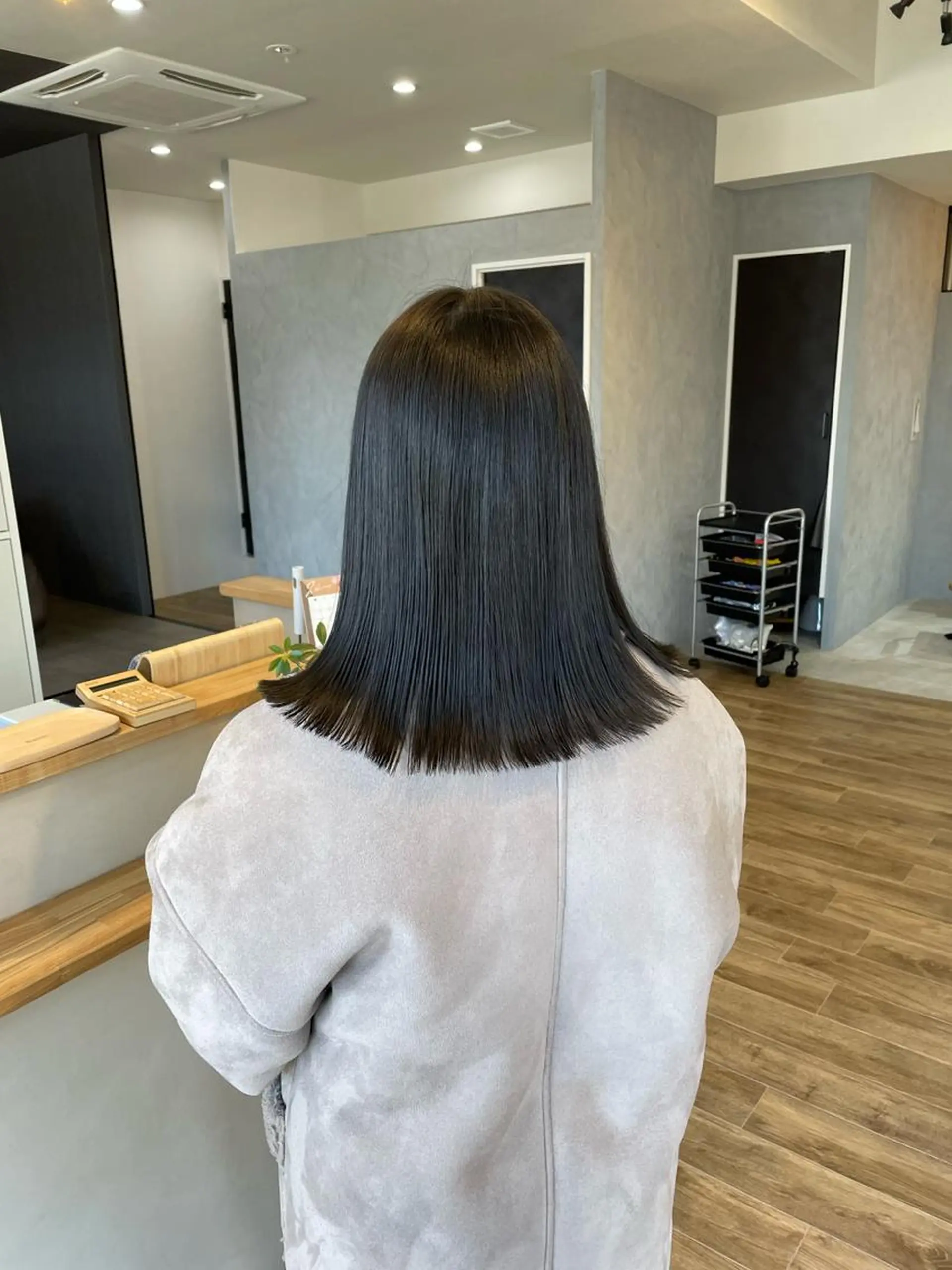 ミディアム カラー カット 縮毛矯正 トリートメント Basis 田口豪司のヘアスタイル