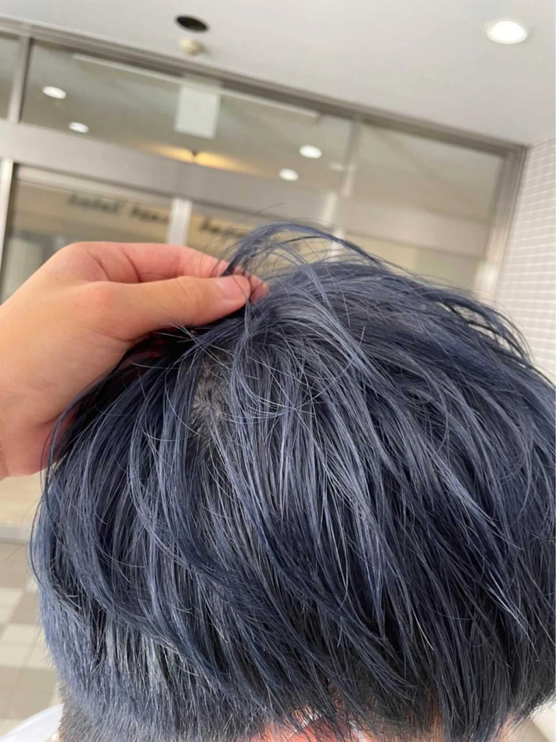 ショート カラー カット ヘアカラー 小町康耀　ボブ /顔周りレイヤーのヘアスタイル