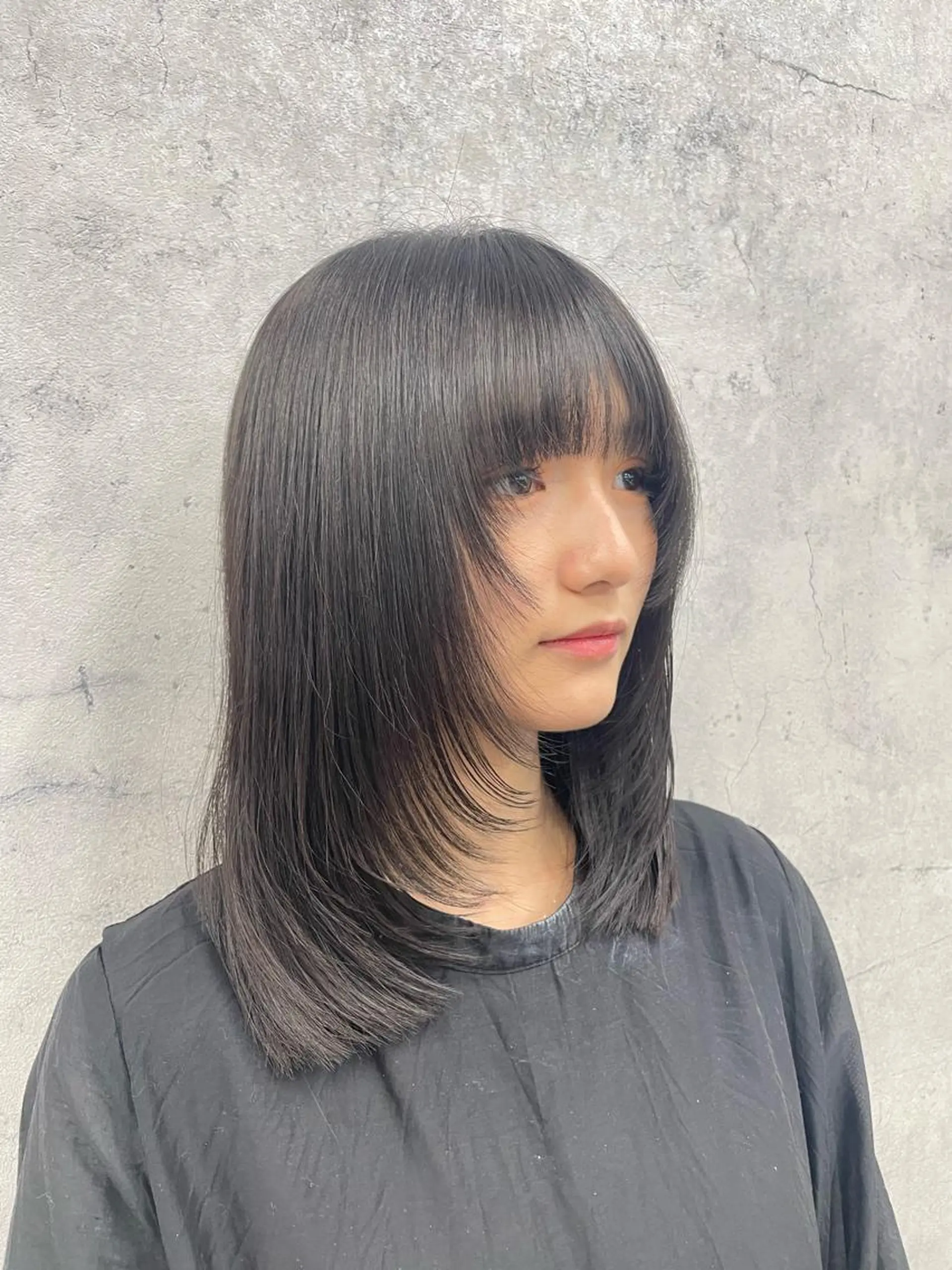 ミディアム カラー 顔まわり/レイヤー 🌼MIU🌼のヘアスタイル