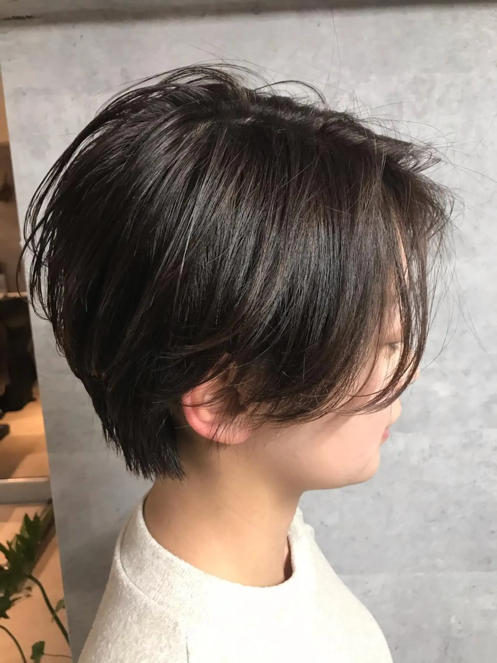 ショート カラー ハンサムショート ブラウンカラー ショコラブラウン ショートヘア カット ヘアカラー トリートメント 久保亮太 /大人ショートのヘアスタイル