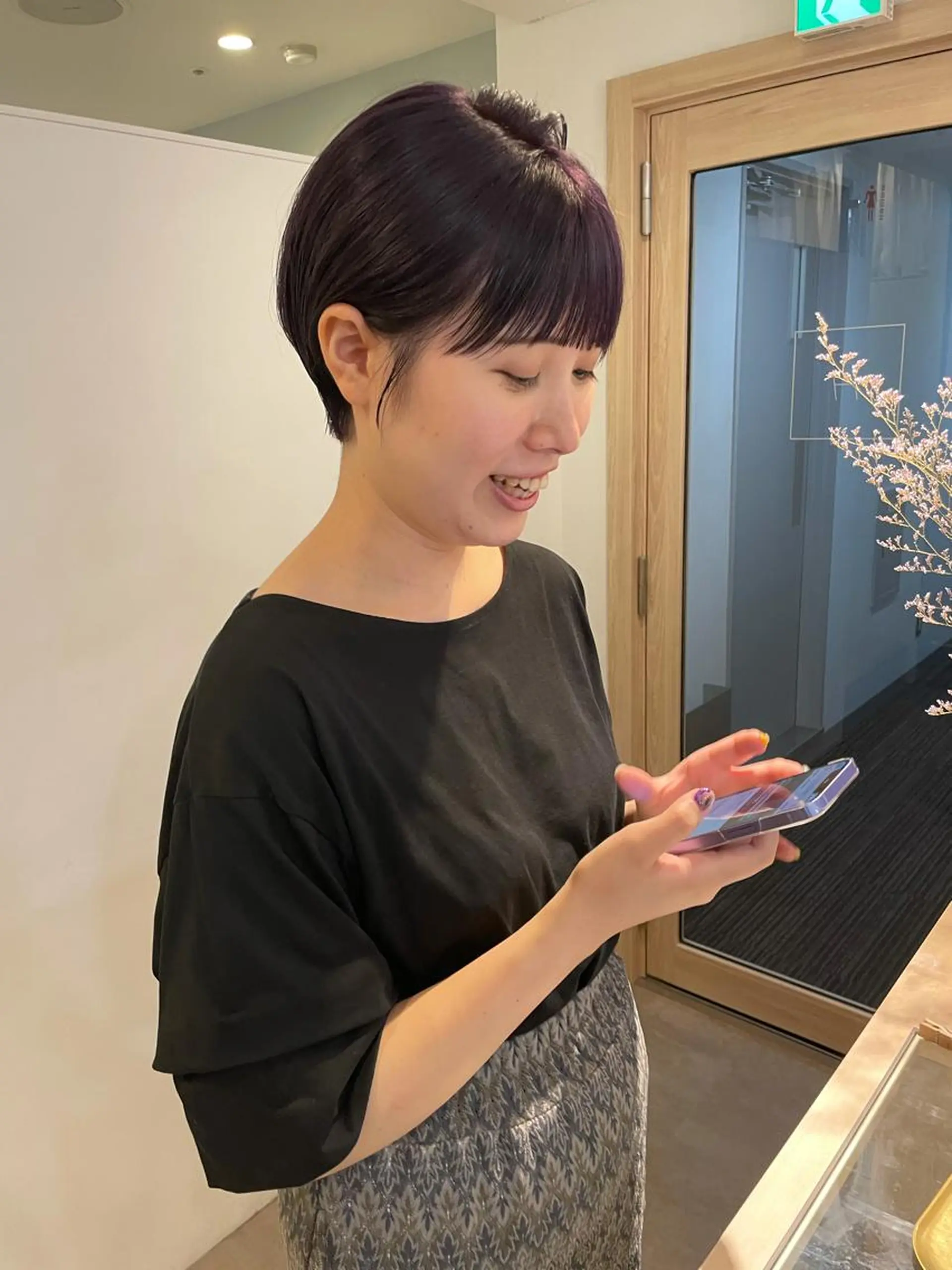 ショート カラー カット ヘアカラー トリートメント 大迫 江梨のヘアスタイル