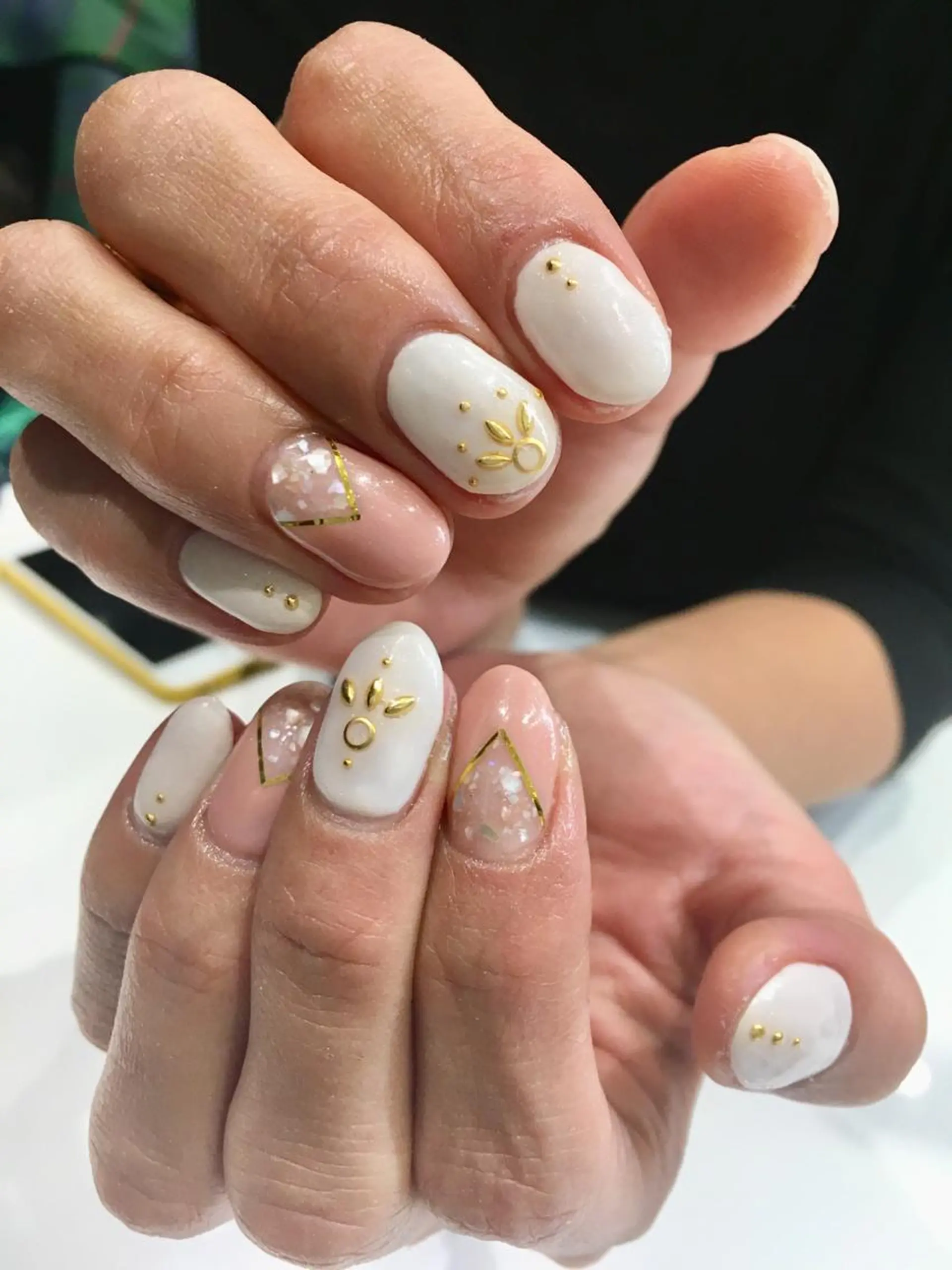 ネイル フレンチネイル ホワイト 佐藤 まりえのネイルデザイン