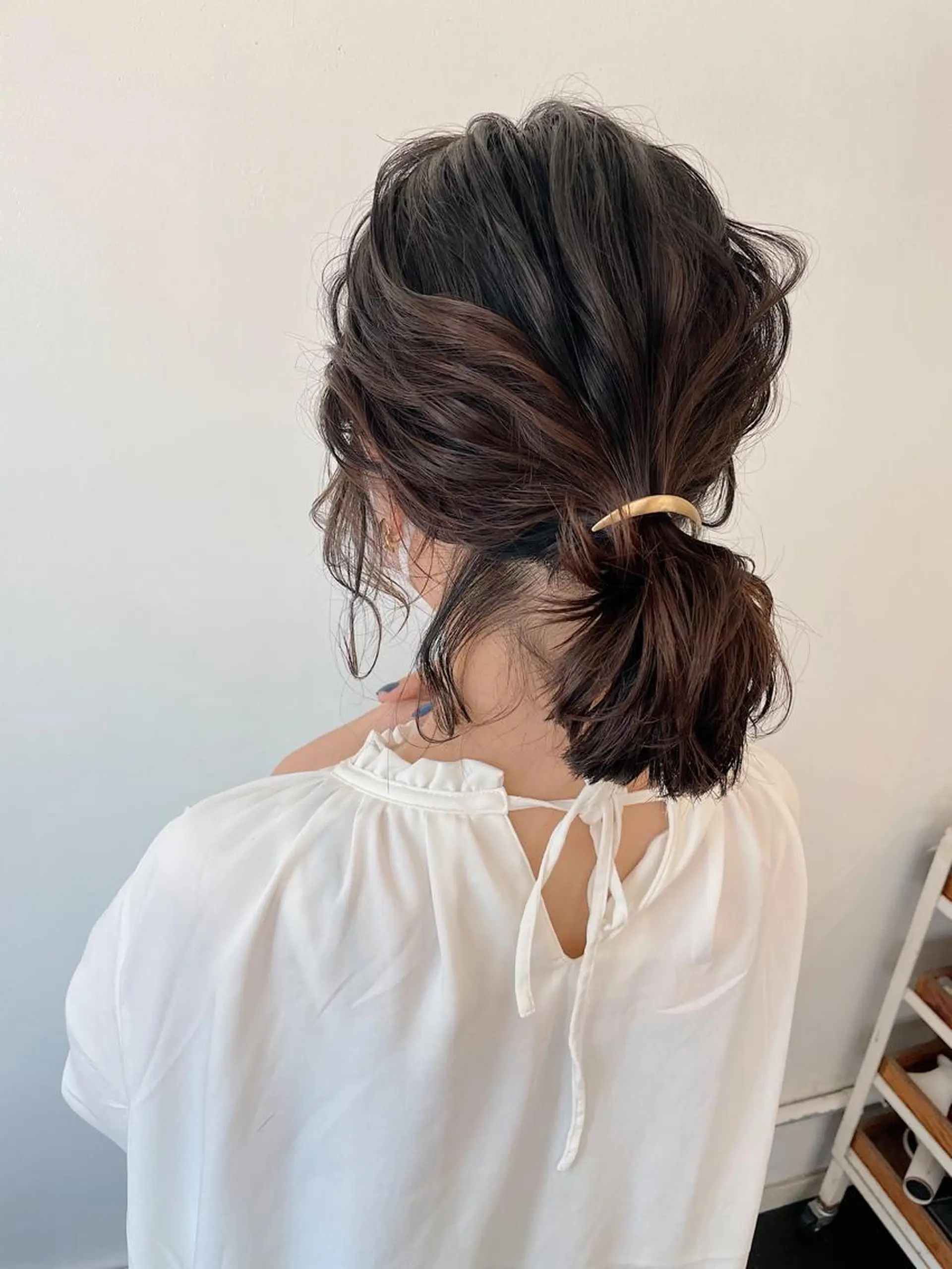 ミディアム カラー ヘアアレンジ ポニーテール ボブ デート 簡単アレンジ カット ヘアカラー トリートメント h a k u 大倉 卓人のヘアスタイル