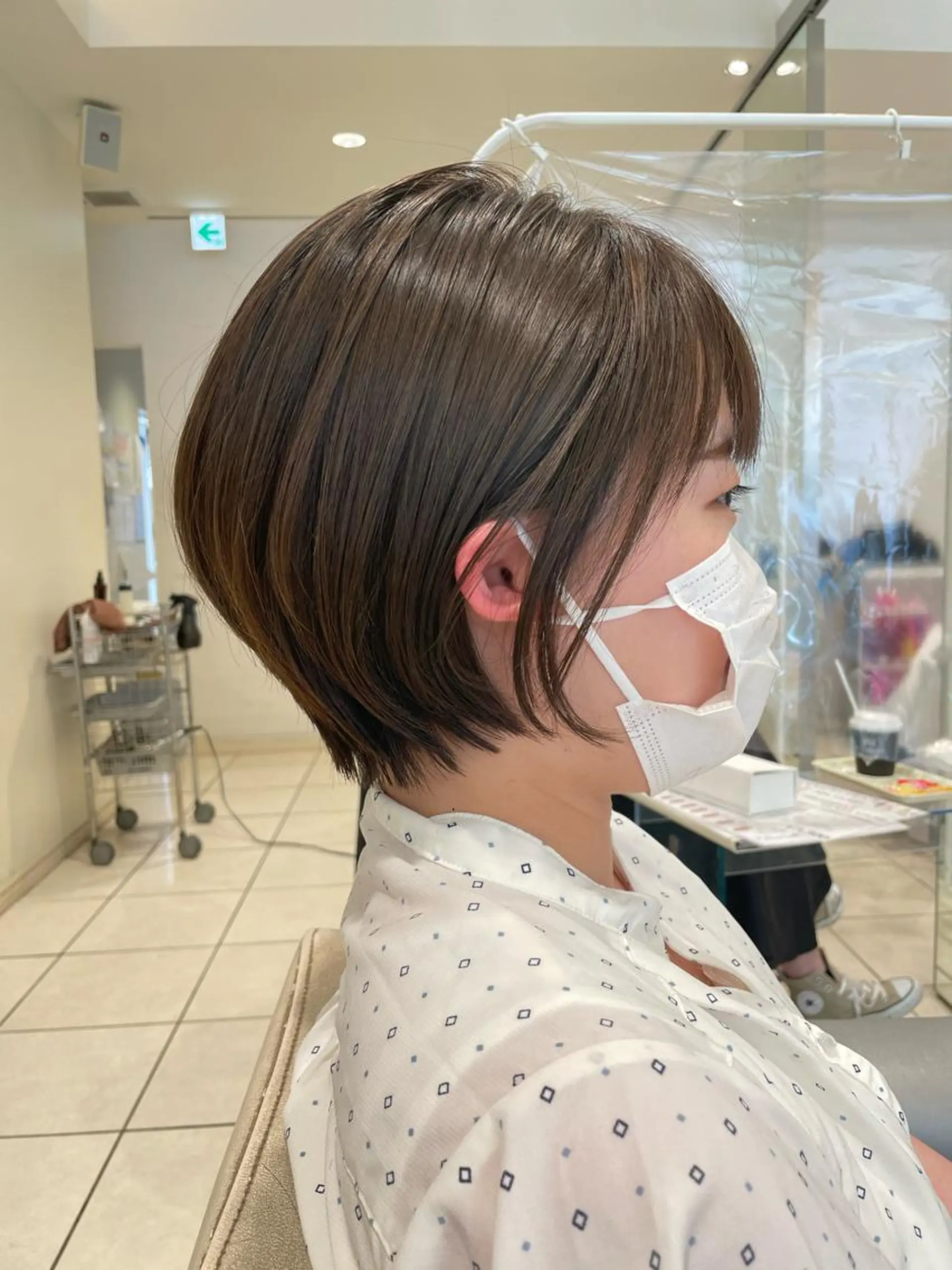 ショート カラー MODEks eau 佐藤優志のヘアスタイル