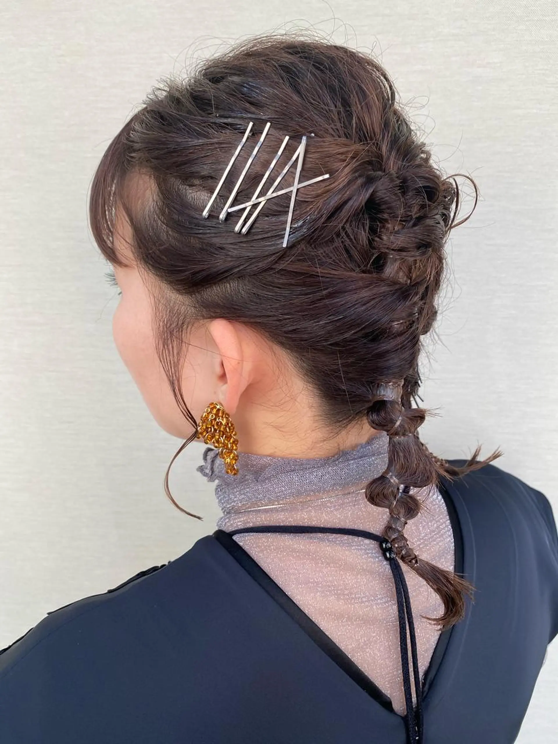 ミディアム パーマ ヘアアレンジ 塩澤 榛奈のヘアスタイル