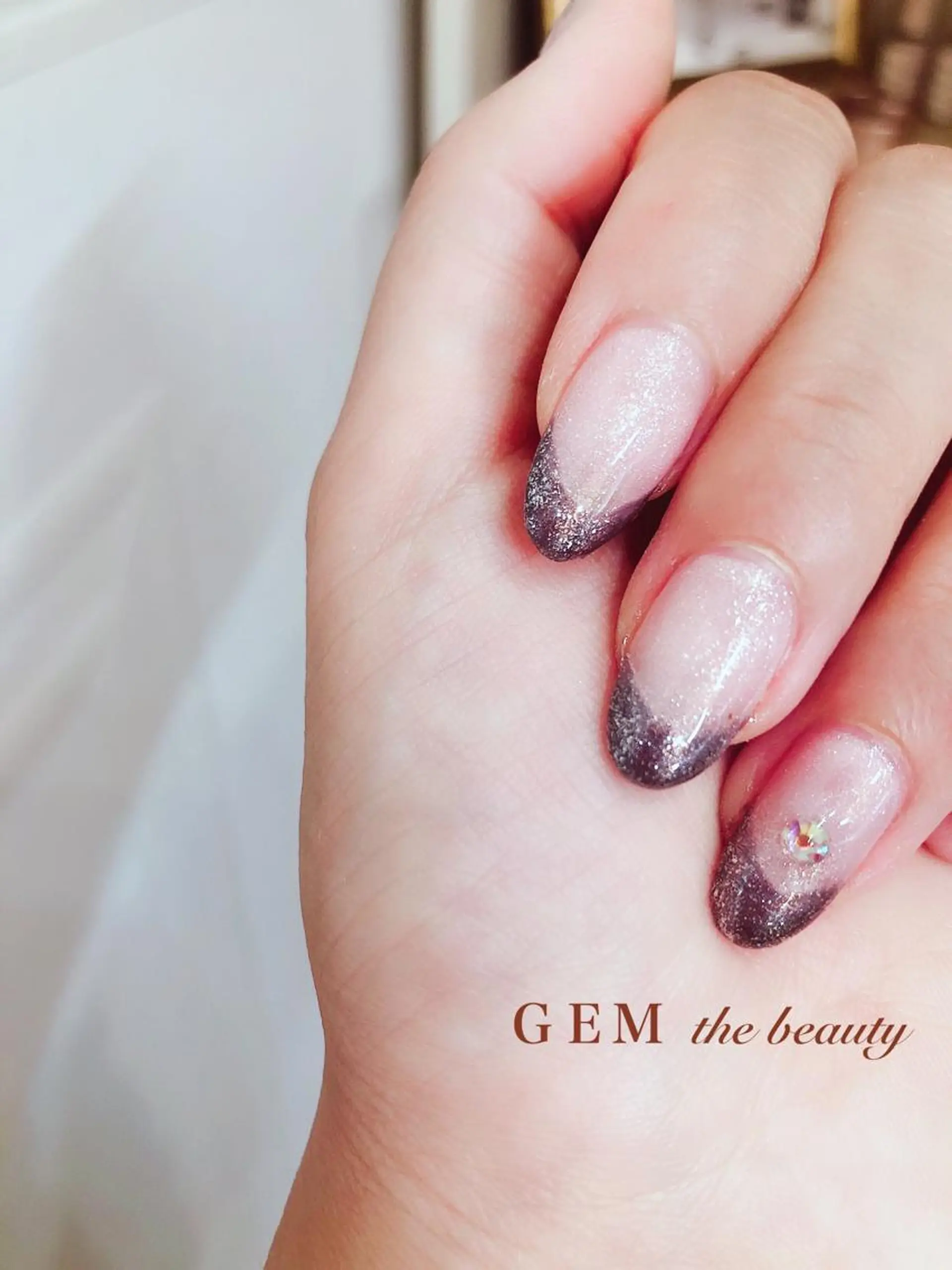 ネイル フレンチネイル ジェルネイル GEM  the beautyのマツエク・マツパデザイン