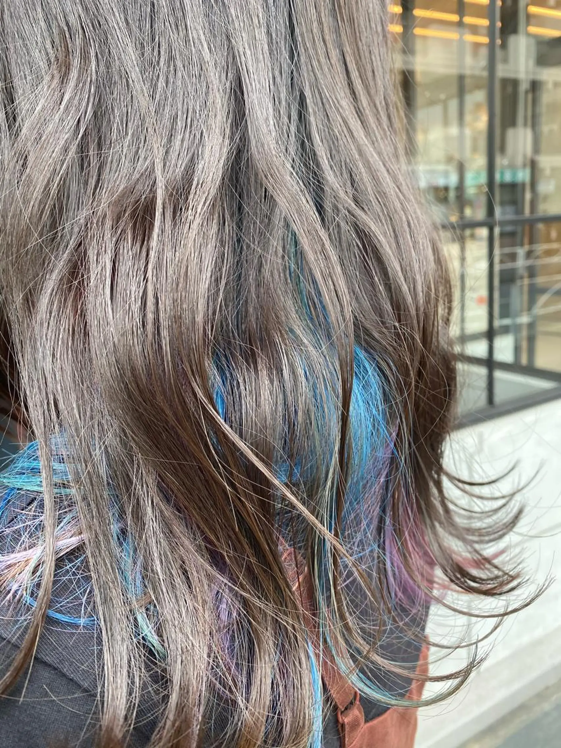 セミロング カラー 谷合 貴志のヘアスタイル