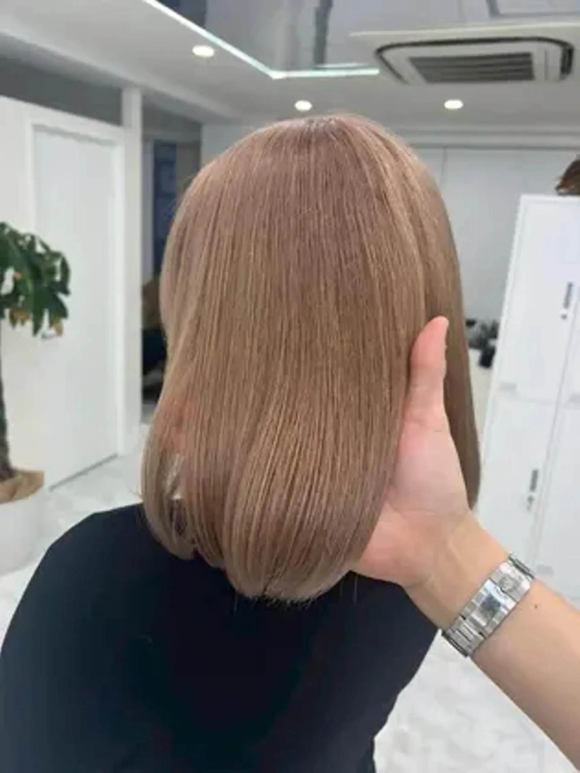 ミディアム カラー アディクシーカラー アッシュ バレイヤージュ ベージュカラー ブルーカラー 女性専用サロン梅田 髪質改善カラーakiのヘアスタイル