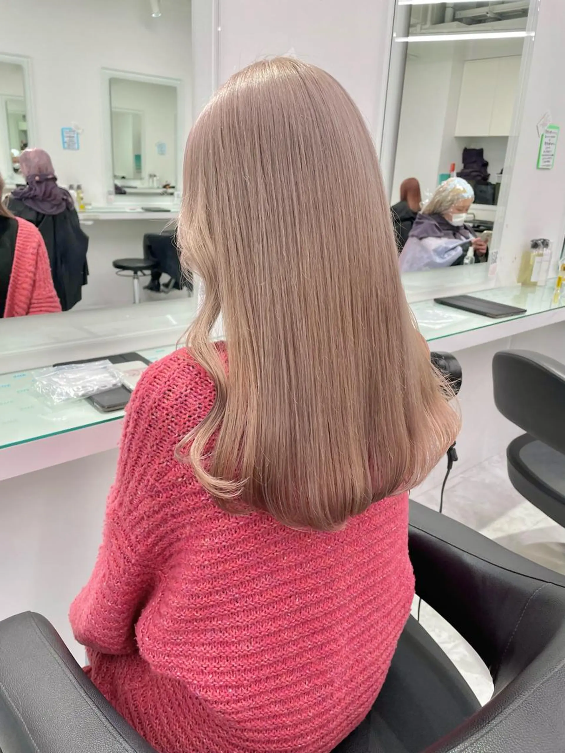 ロング カット ヘアカラー トリートメント 💖可愛い色たくさん 権田やすなり💖のヘアスタイル