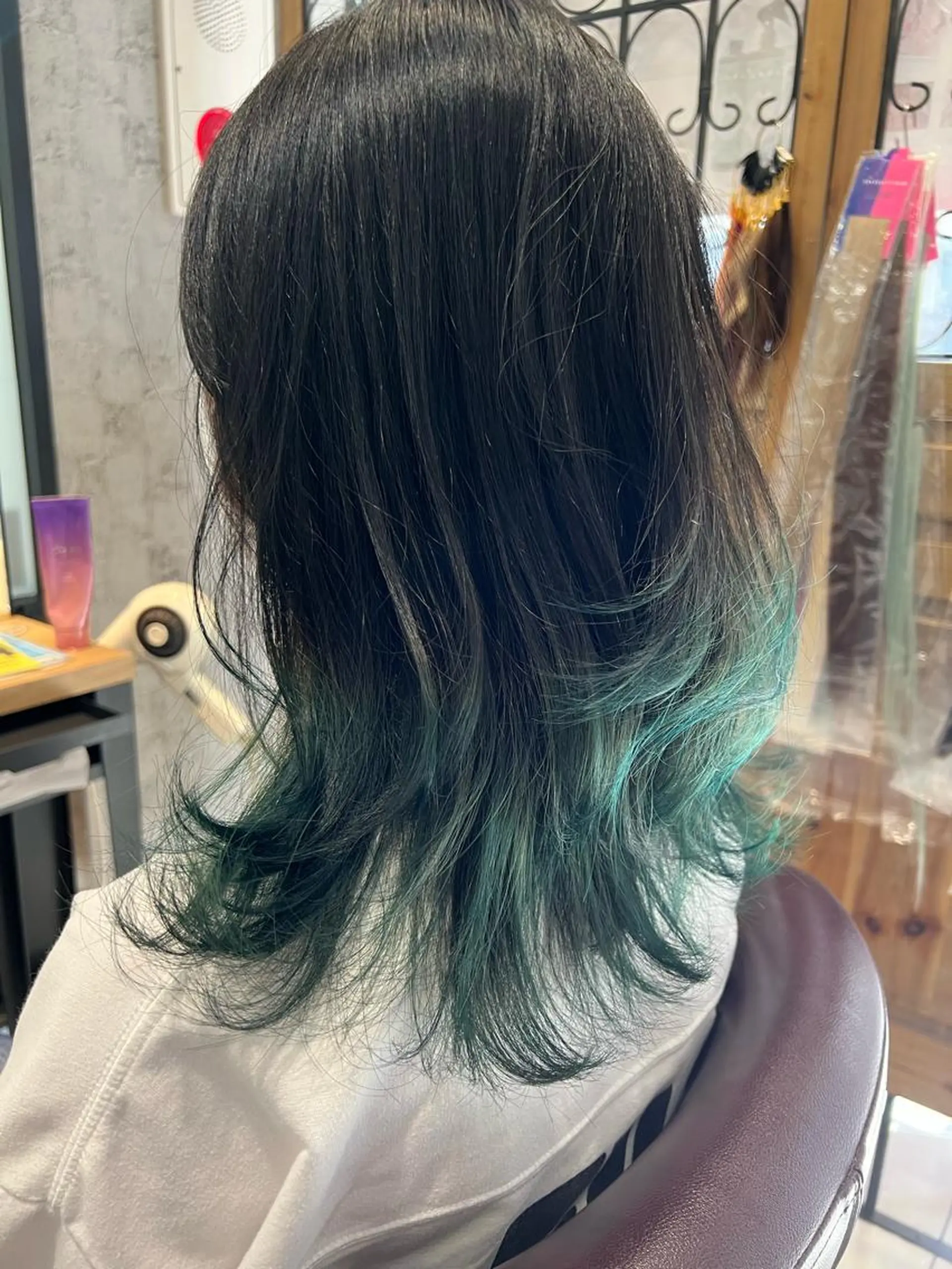 セミロング カラー 縮毛矯正✨️レイヤー クボタリョウのヘアスタイル