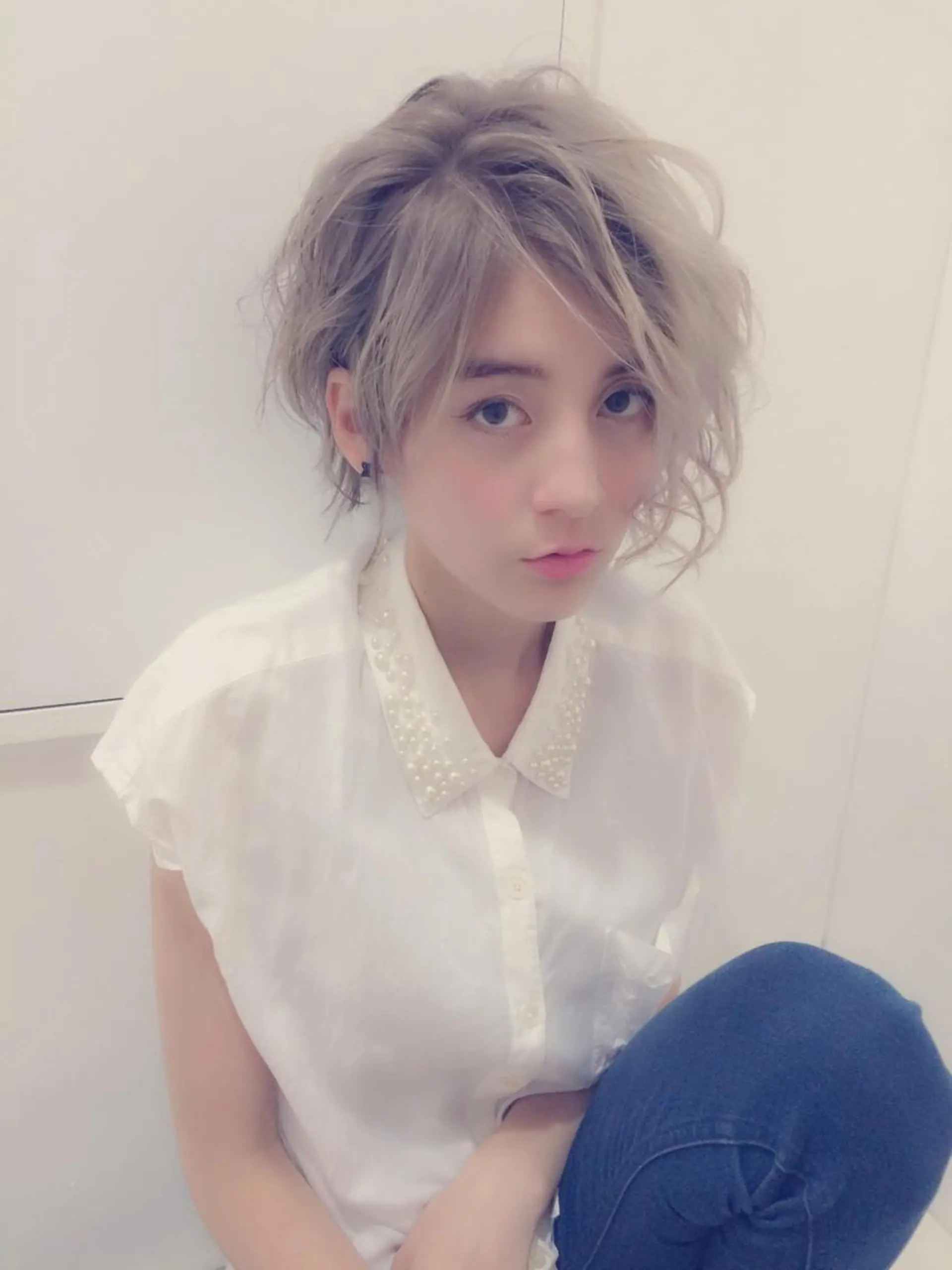 ショート カラー ブリーチ ヘアカラー 江崎 わか子のヘアスタイル