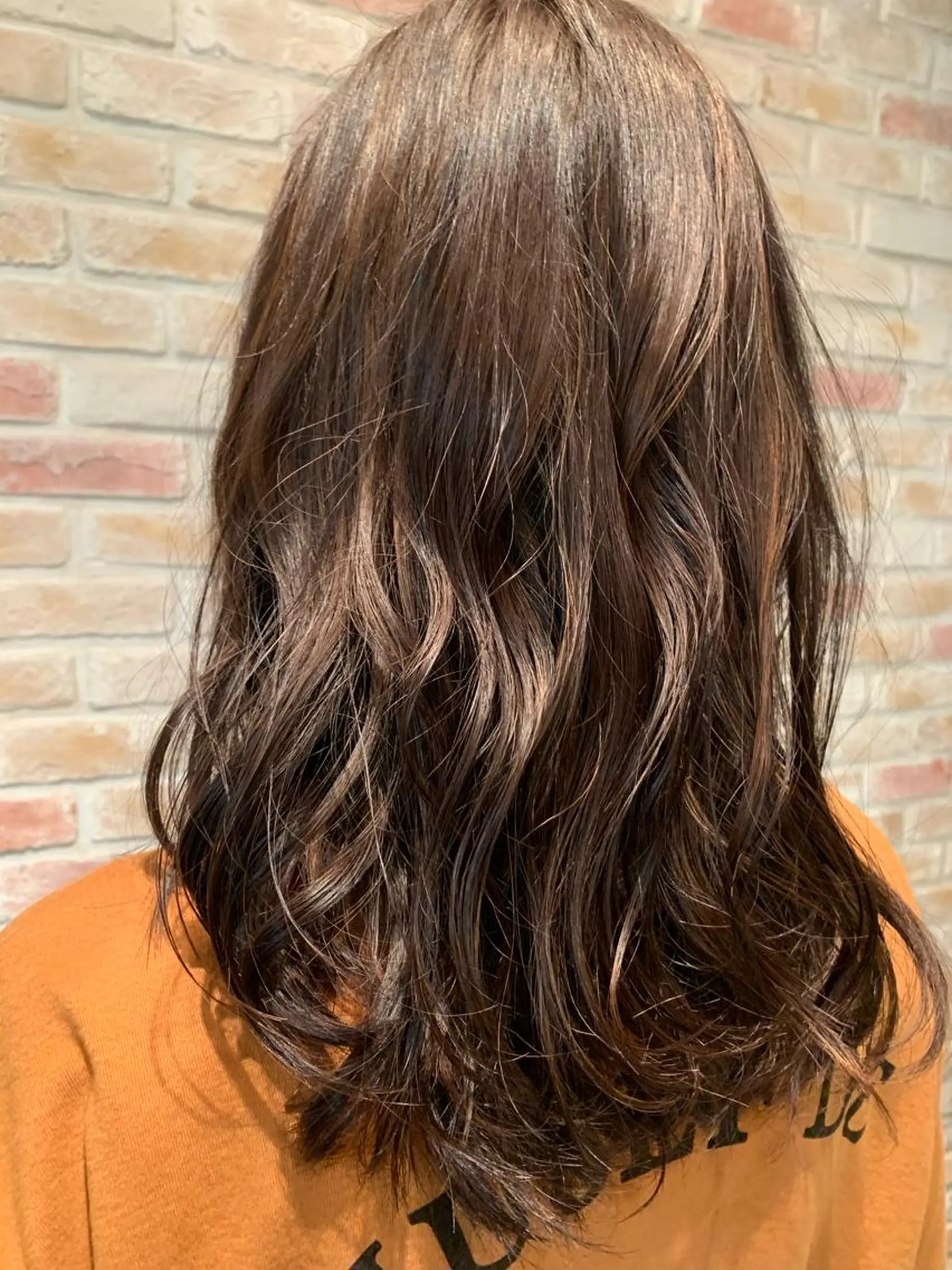 カラー ハイライトカラー mono.所属・南茨/ヘッドスパ /カット/momoのヘアスタイル