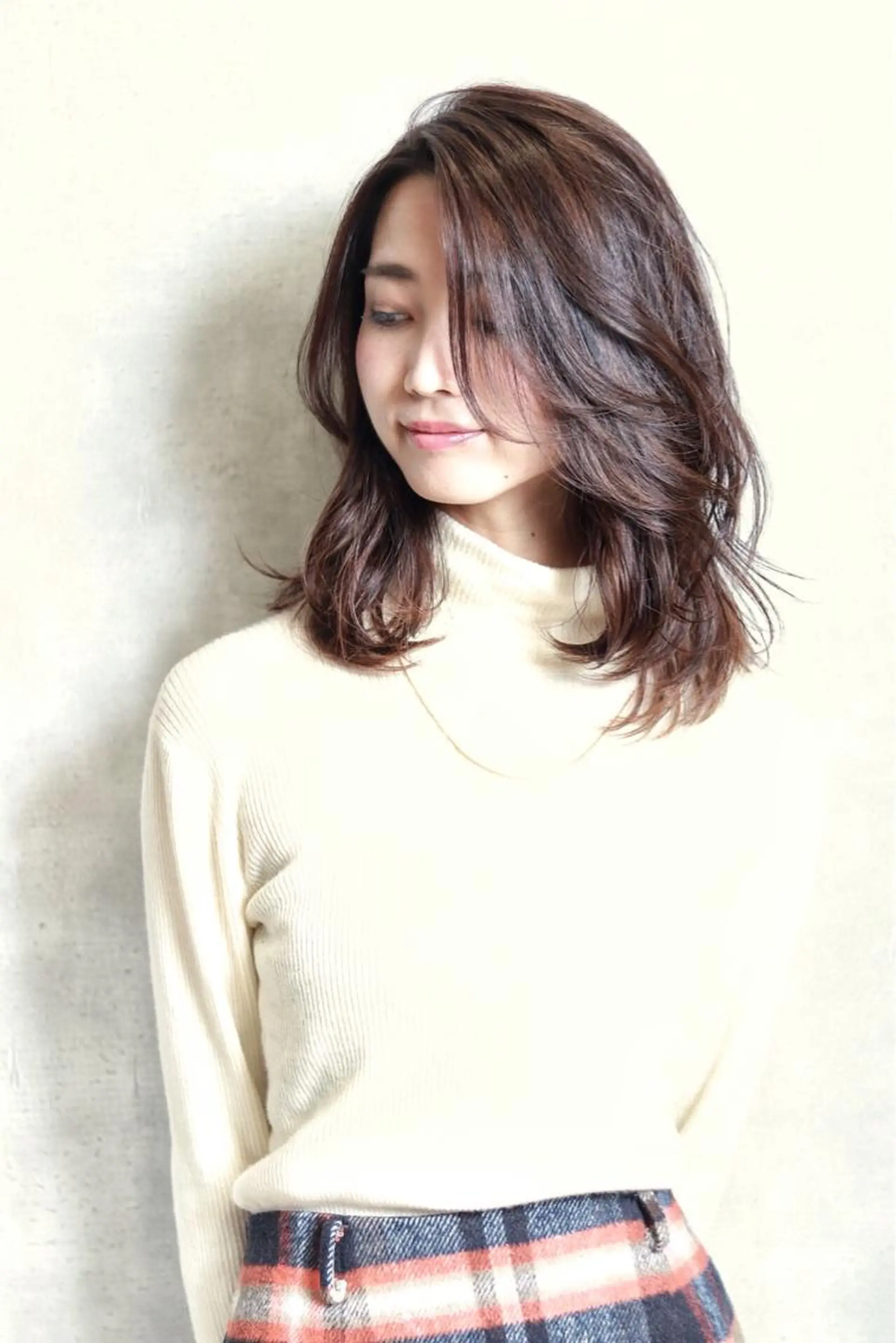 ミディアム カラー パーマ ヘアアレンジ ベージュカラー メンズパーマの巨匠 鈴木純のヘアスタイル