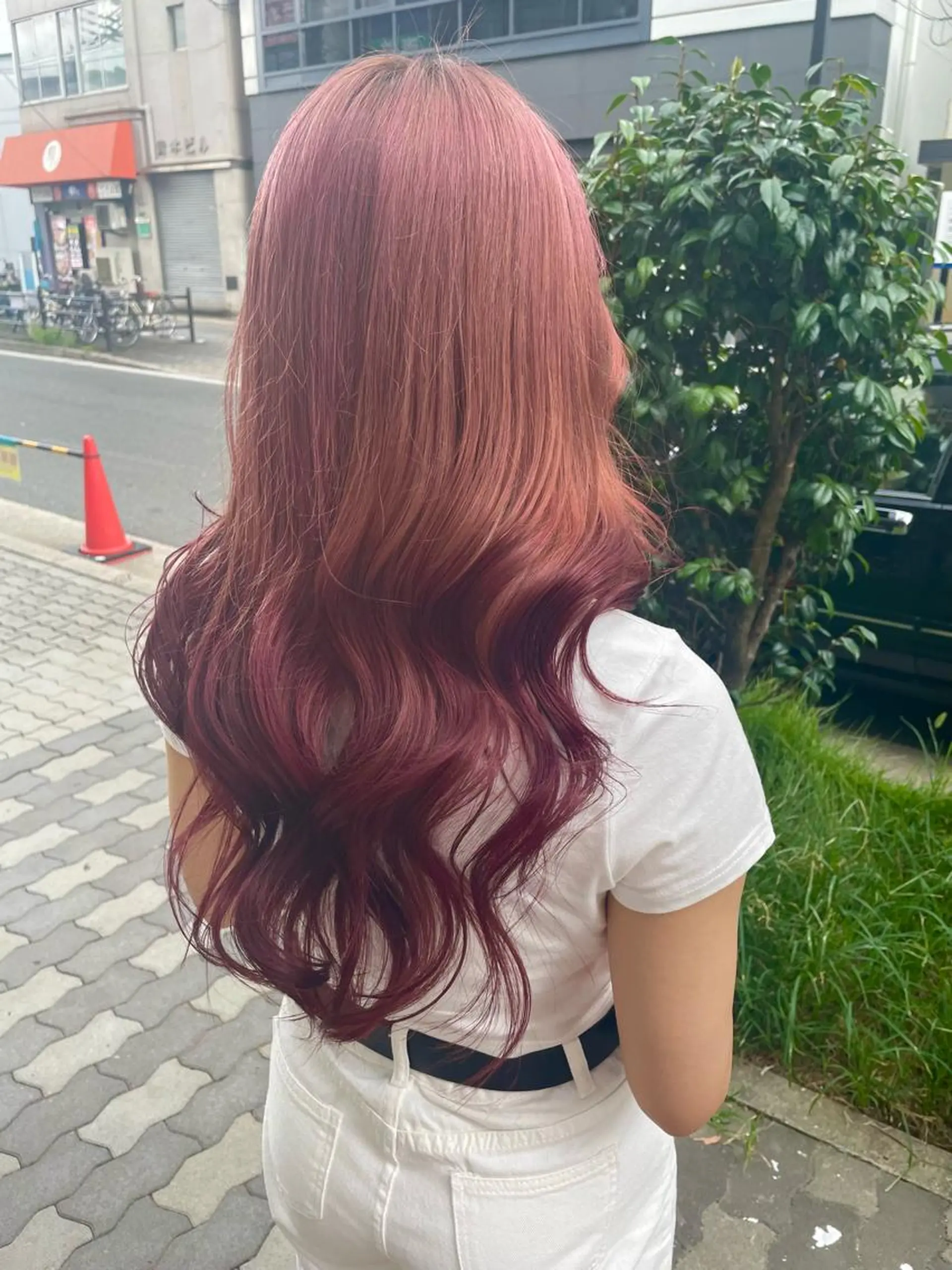 ロング カラー グラデーションカラー ピンクカラー ヘアカラー SINCE【シンス】所属・Hika.ハイトーン 髪質改善🩵ᩚ🫧のヘアスタイル