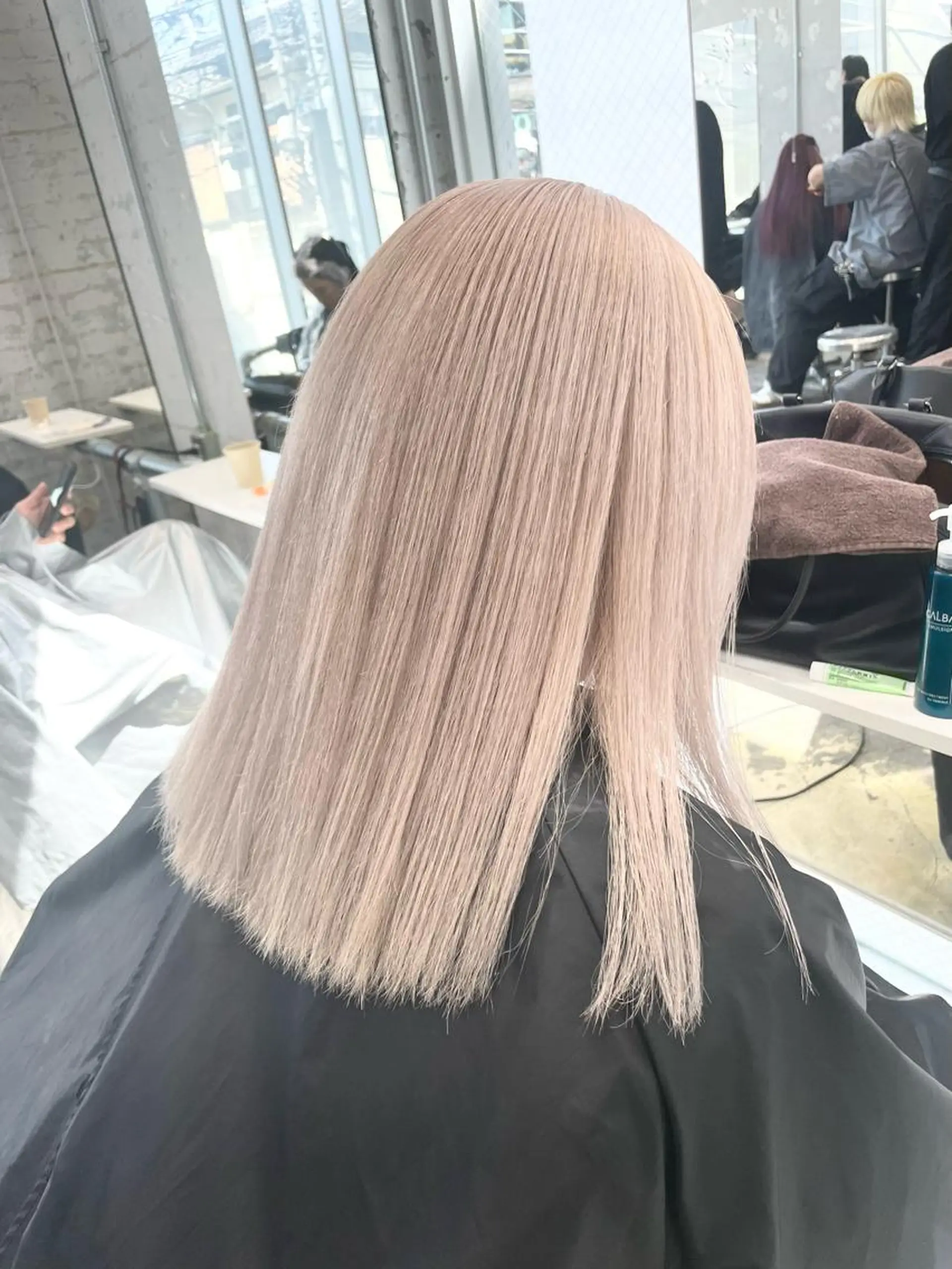 ミディアム カラー ヘアカラー トリートメント ザクザクレイヤー 🍀/カラー/小田のヘアスタイル
