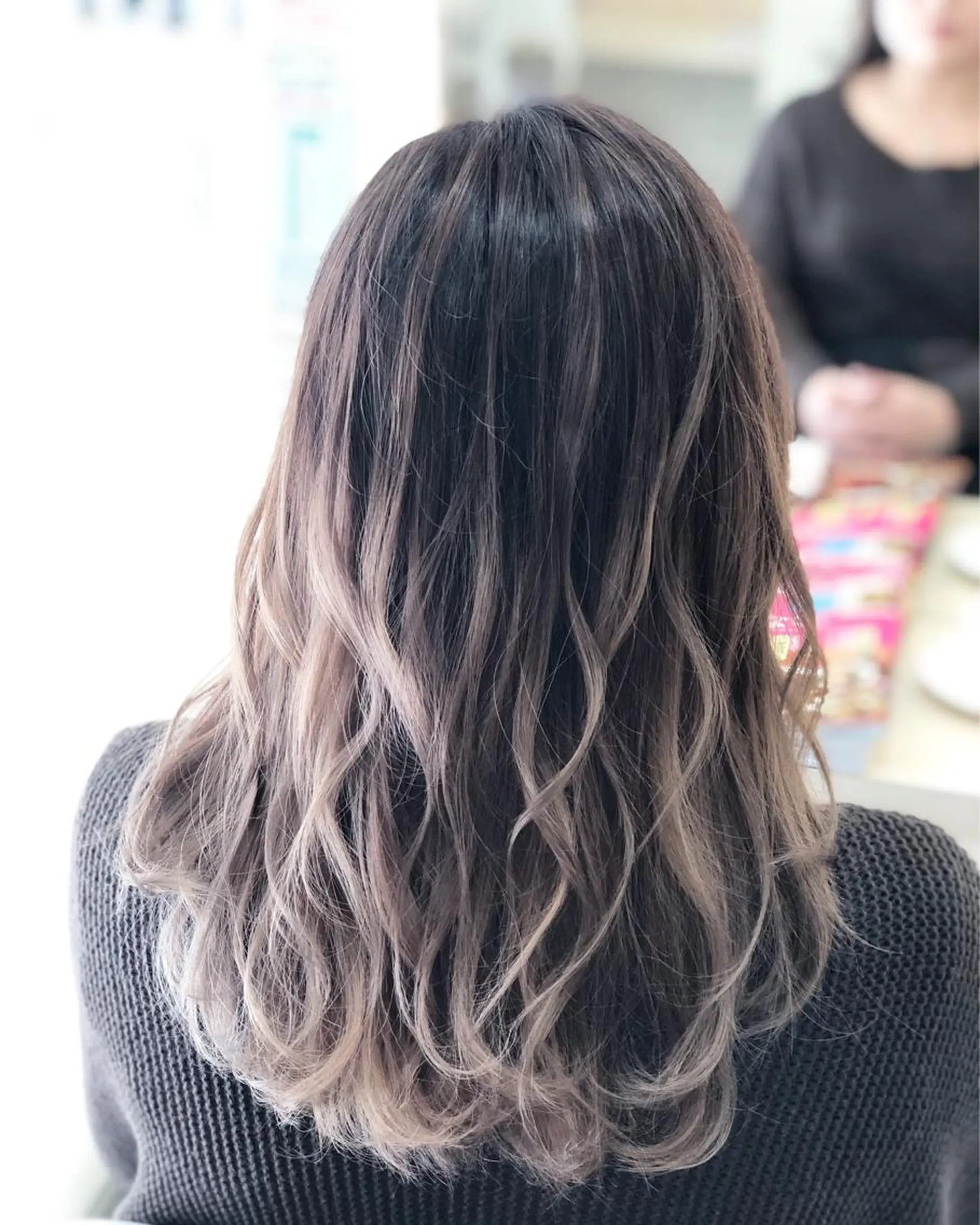 セミロング カラー バレイヤージュ レイヤーカット ヘアカラー トリートメント 💙髪質改善 💙和田💙のヘアスタイル