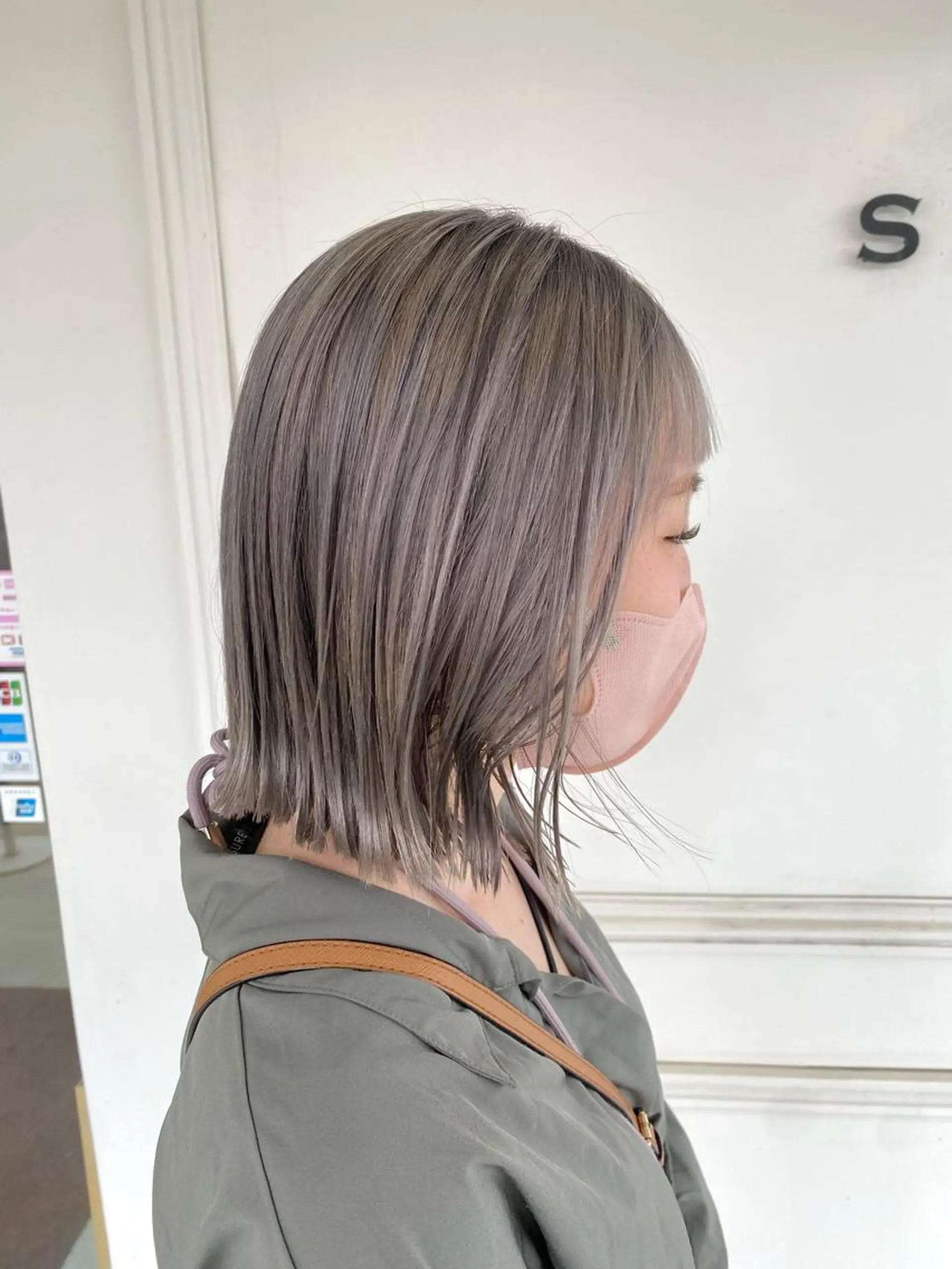 ショート カラー シルバー ホワイトシルバー ヘアカラー トリートメント 鹿児島 聖来のヘアスタイル