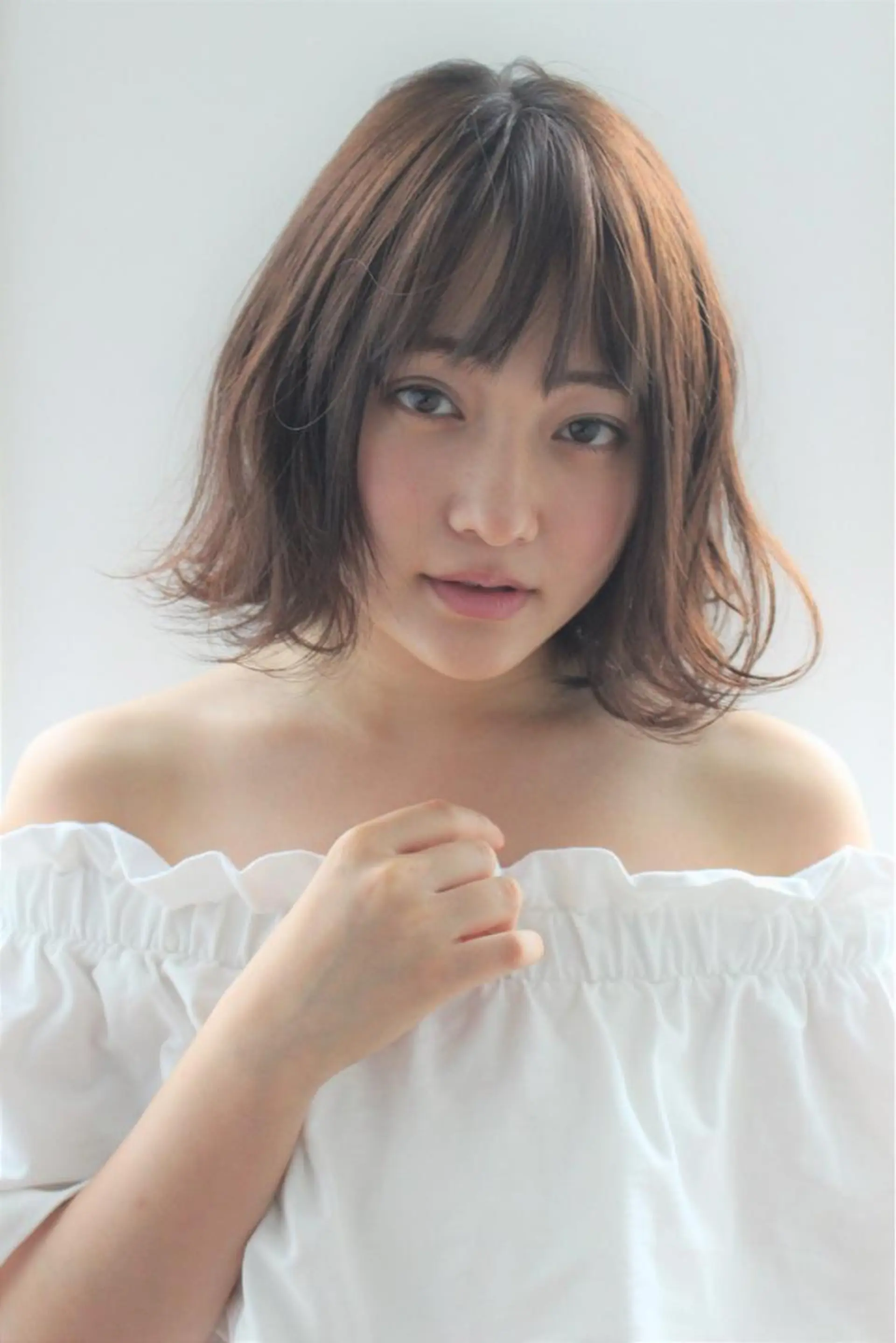 ミディアム カット ヘアカラー トリートメント 小濱 秀人のヘアスタイル