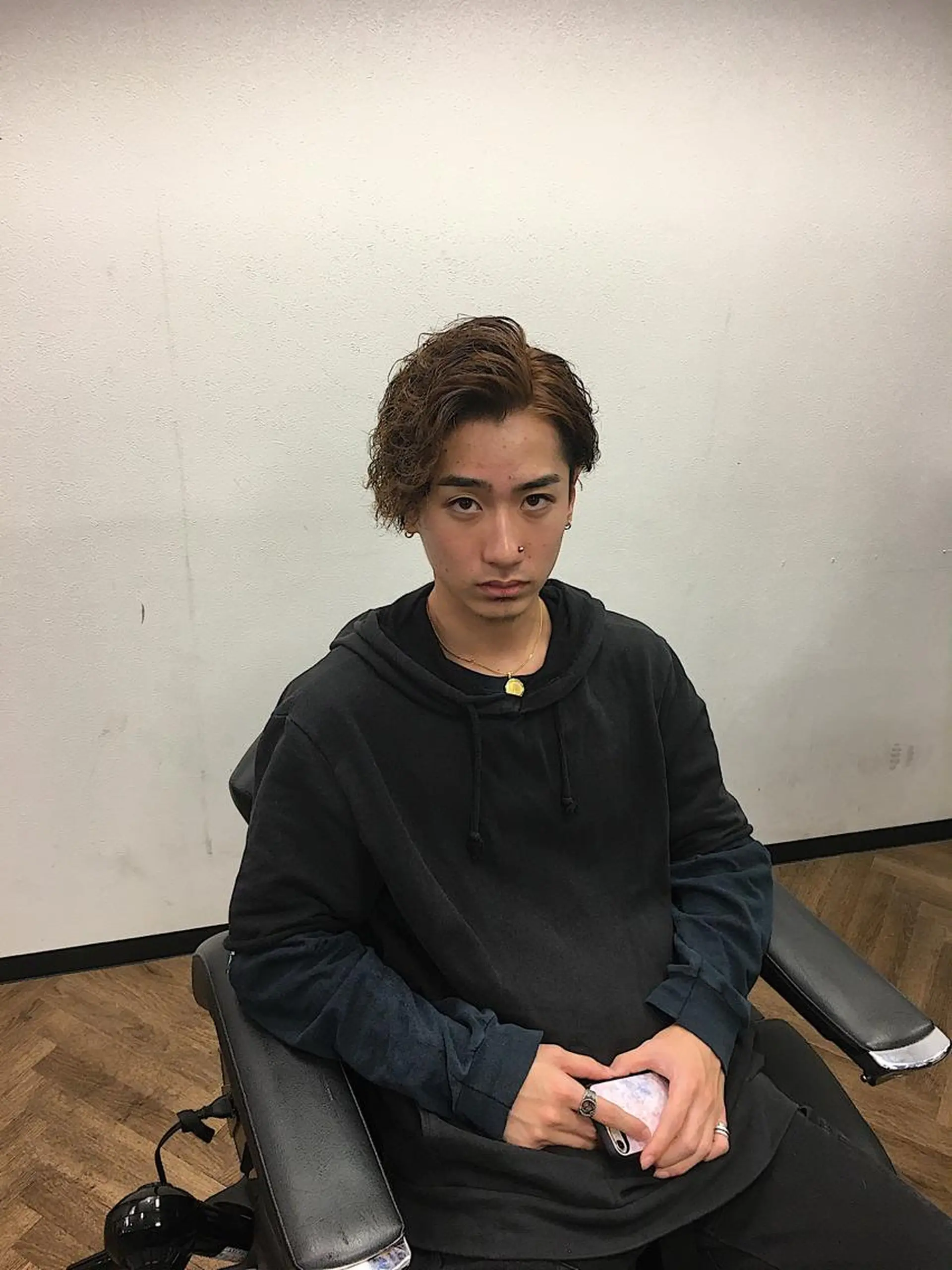 ミディアム パーマ メンズ ミディアムパーマ メンズパーマ スパイラルパーマ パーマ 前田賢生 ご新規様はNGのヘアスタイル