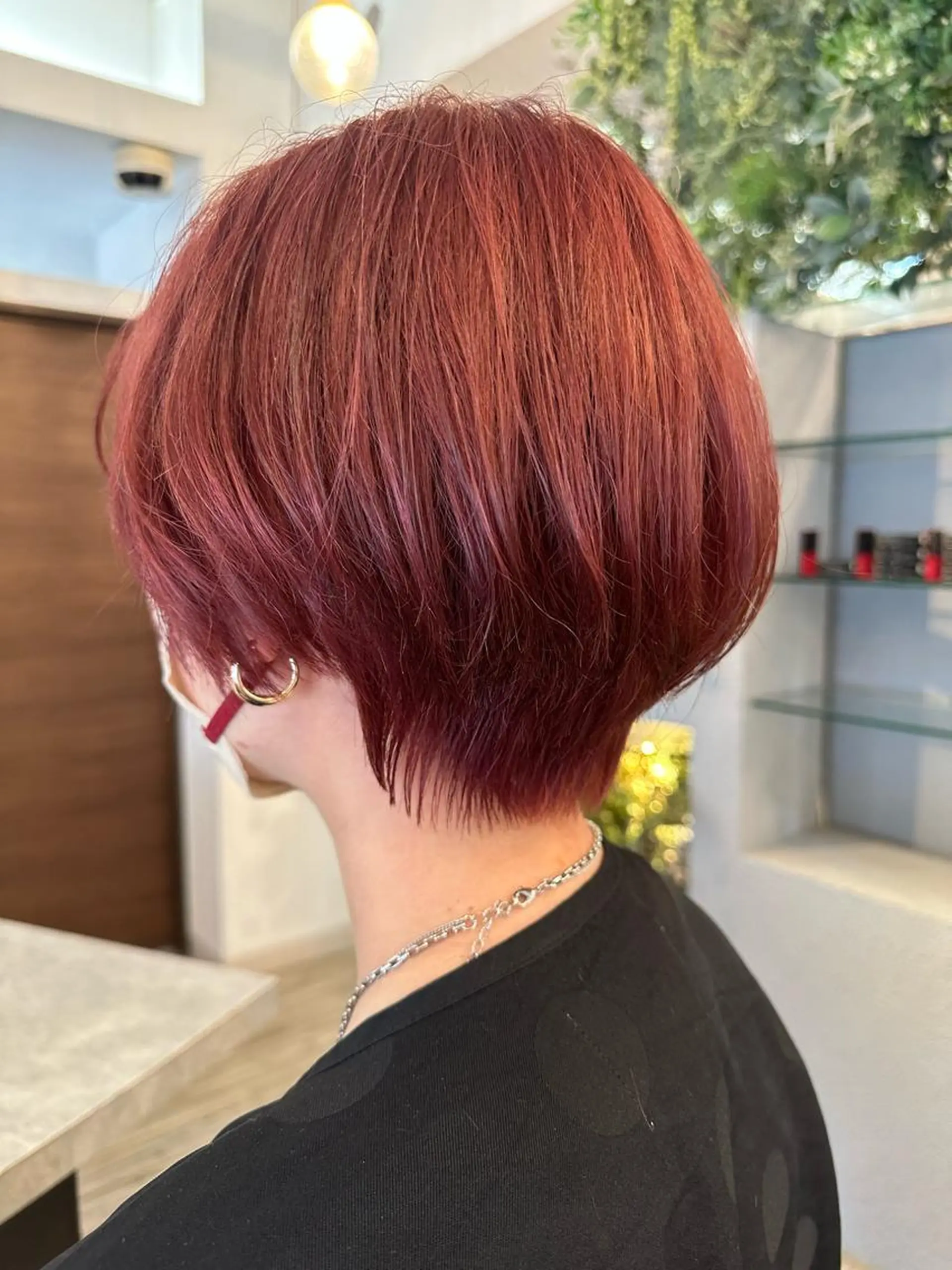 ショート カラー カシス ピンクカラー ショートヘア sato ayaka ｜透明感カラー🫧のヘアスタイル