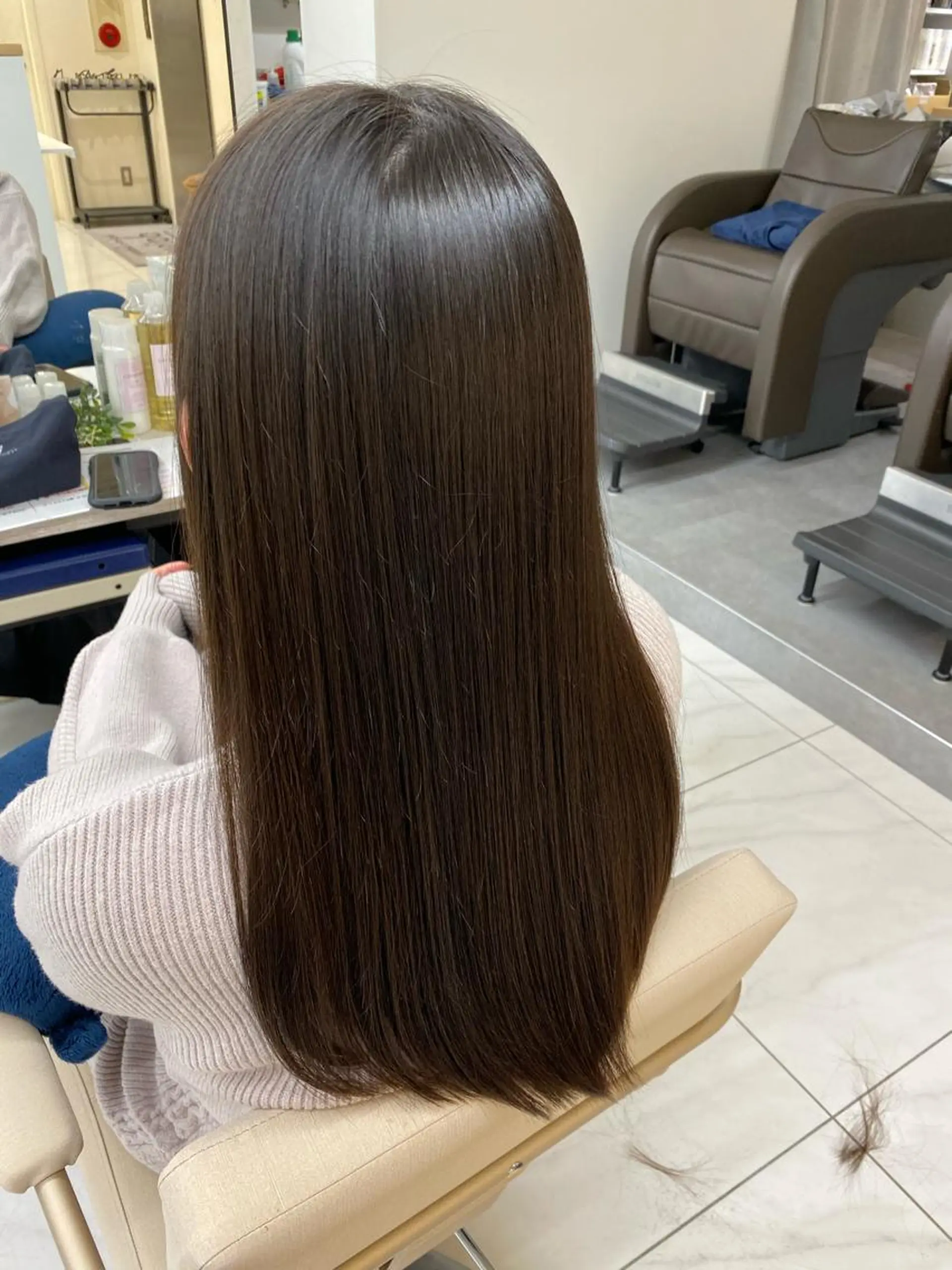 ロング カット ヘアカラー トリートメント エミュスト心斎橋所属・🎨カラー&髪質改善 職人　松葉優希のヘアスタイル