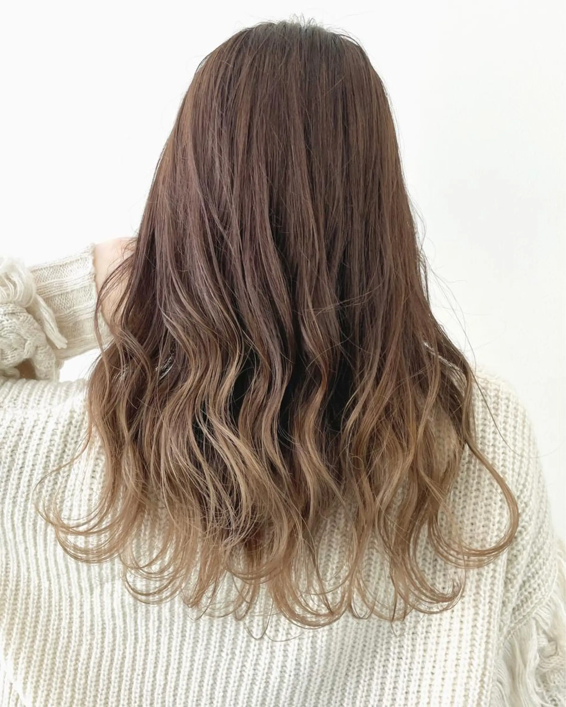 セミロング カラー グラデーションカラー 🦄インナーカラー 🦄貫井彩花のヘアスタイル