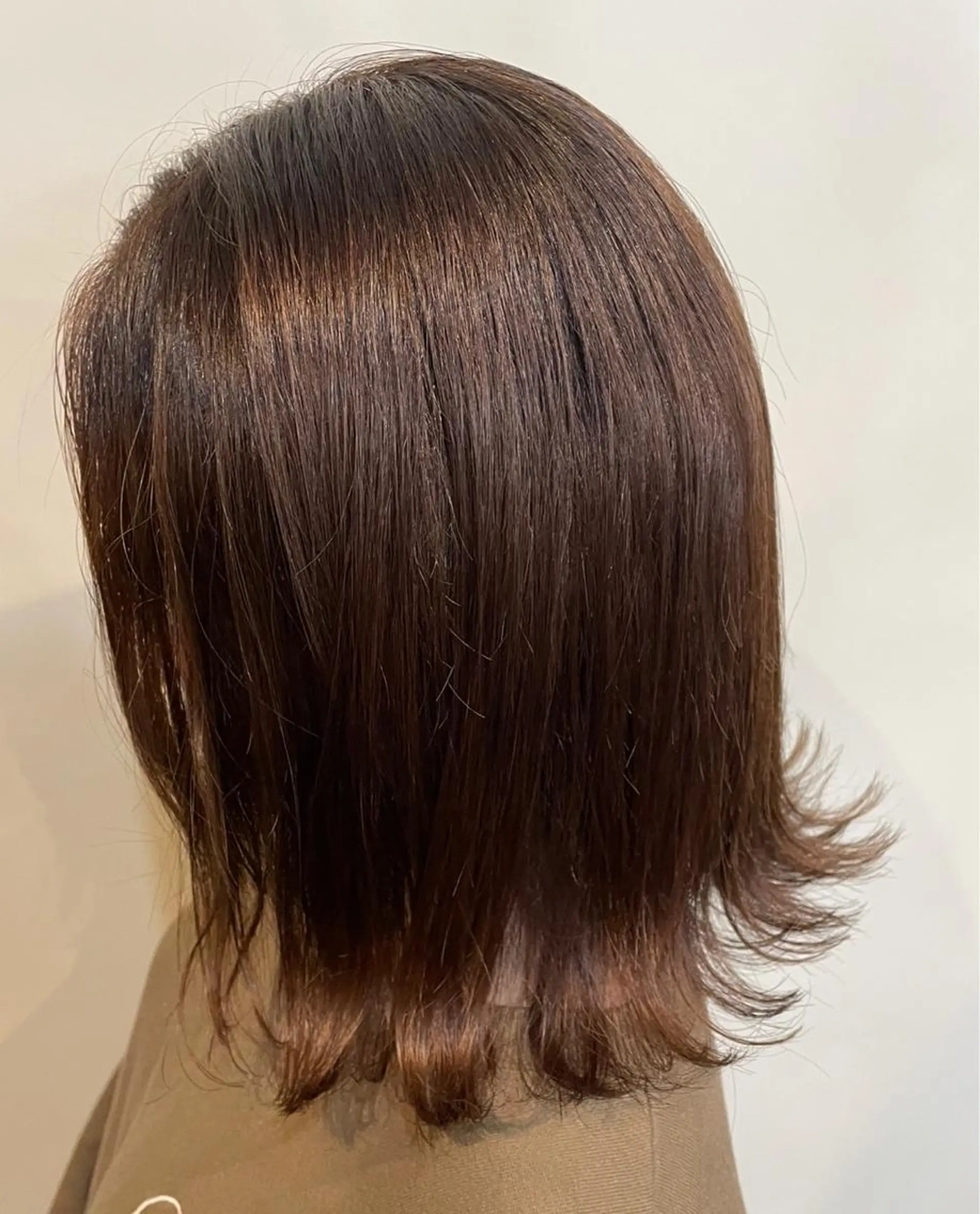 ミディアム 外ハネヘア カット 縮毛矯正 FLAGS YAMATOのヘアスタイル