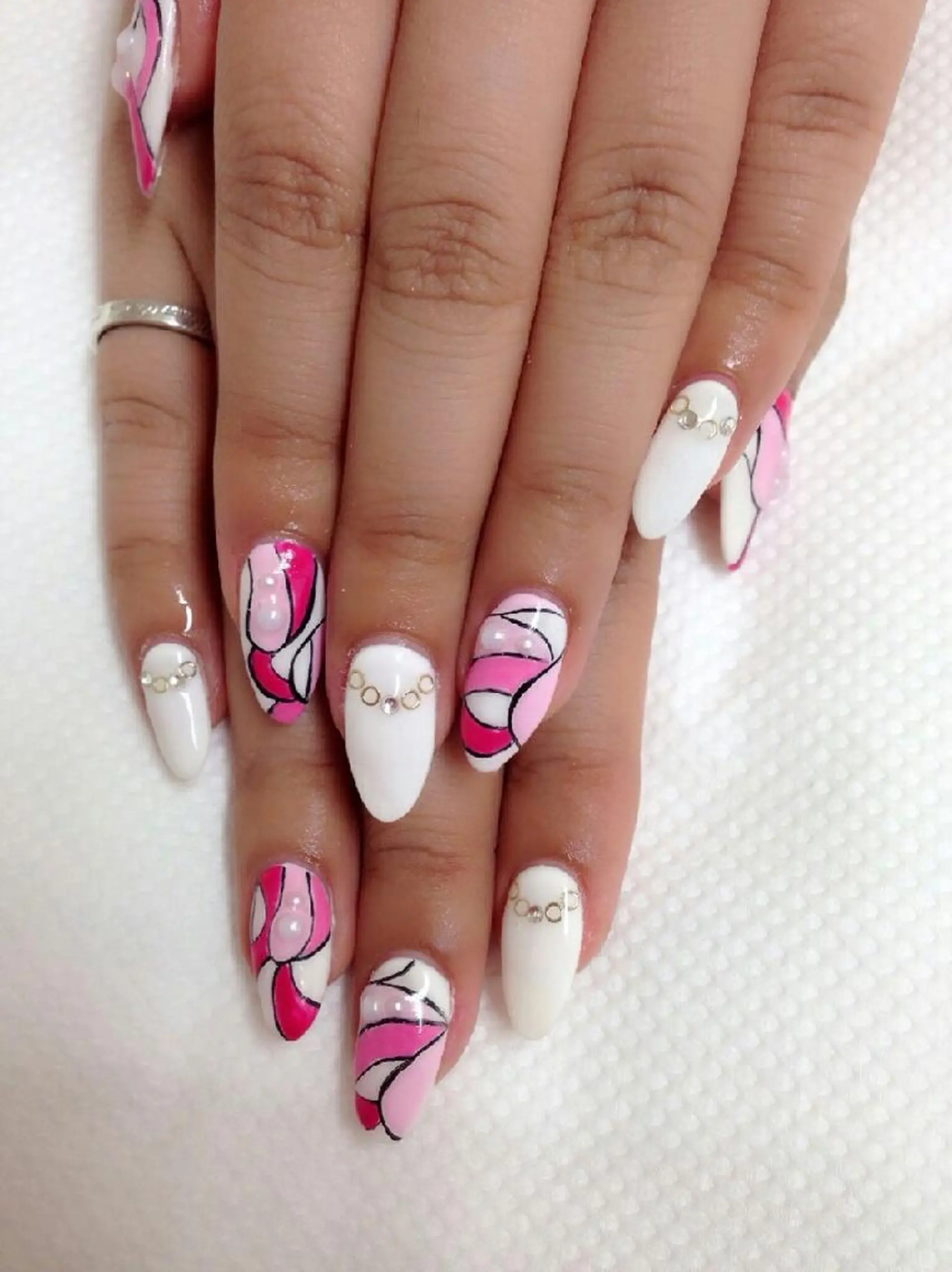 ネイル 河野ちえ (雑誌掲載サロン)のネイルデザイン