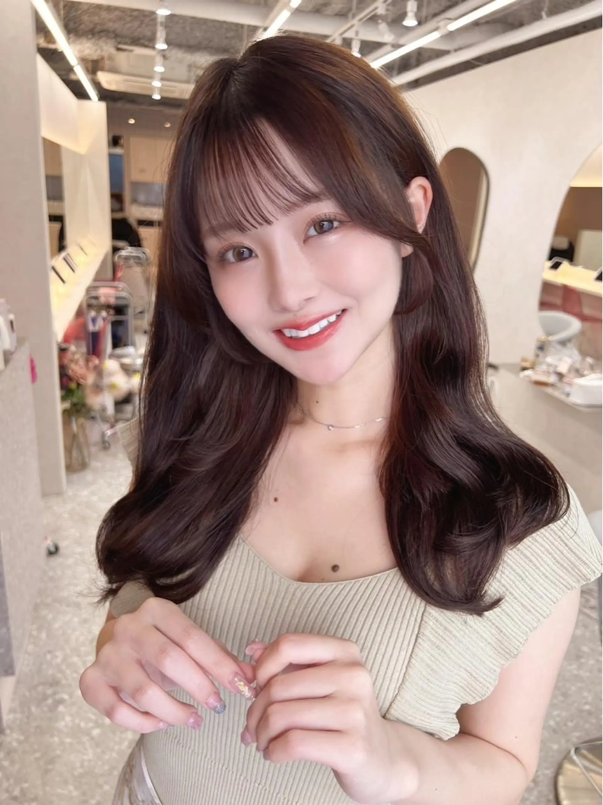 ロング シールエクステ エクステ 顔周りカット 髪質改善 韓国風ヘア ヘアカラー トリートメント 新宿/韓国レイヤー/ 髪質改善/佐藤航のヘアスタイル