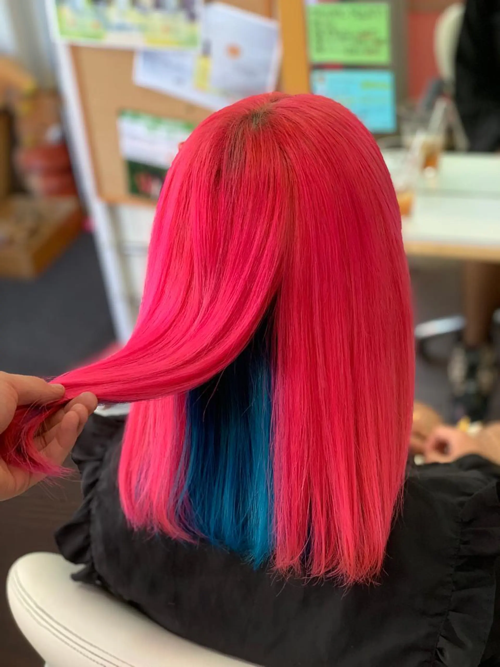 ロング ヘアカラー たけい ゆうきのヘアスタイル