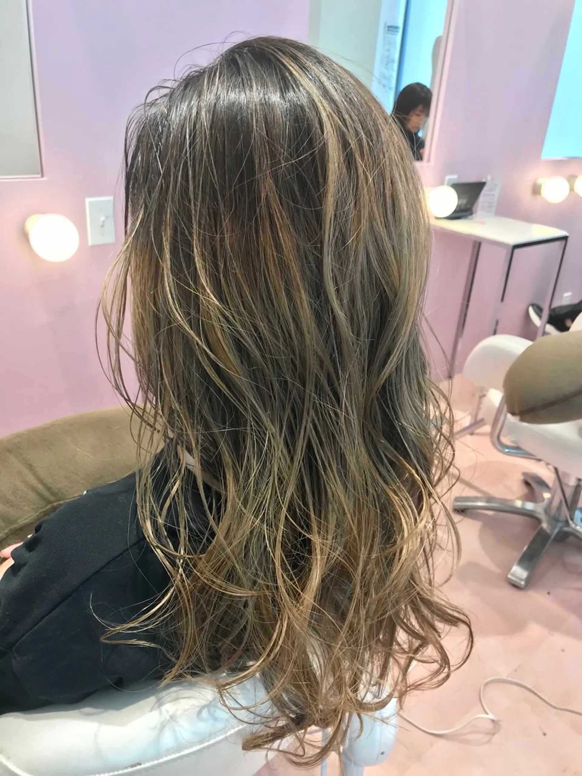 セミロング レイヤーカット カット ヘアカラー トリートメント 所渉/韓国レイヤー /ウルフカットのヘアスタイル