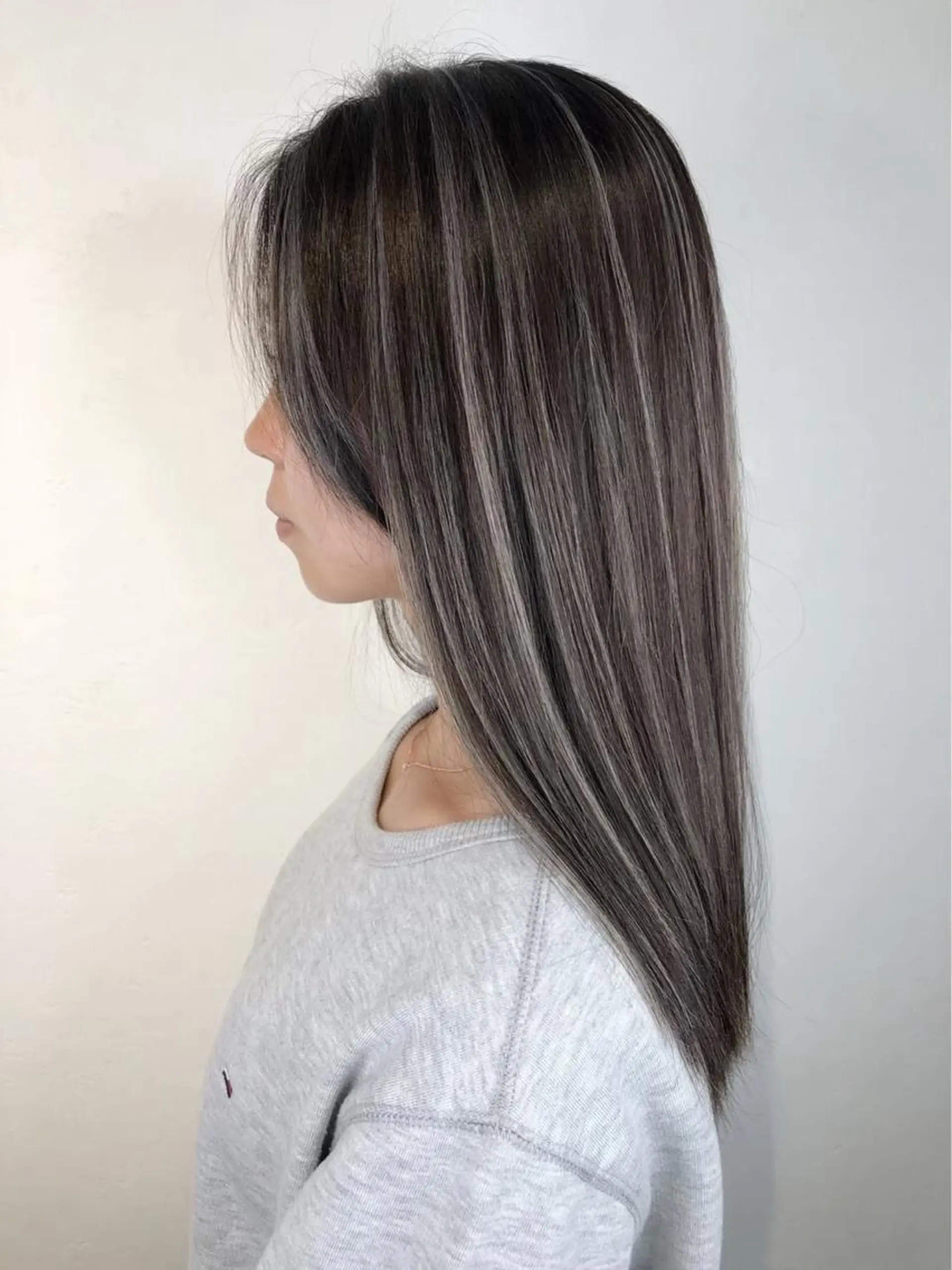 セミロング カラー カット 縮毛矯正 _WHITE 高槻のヘアスタイル