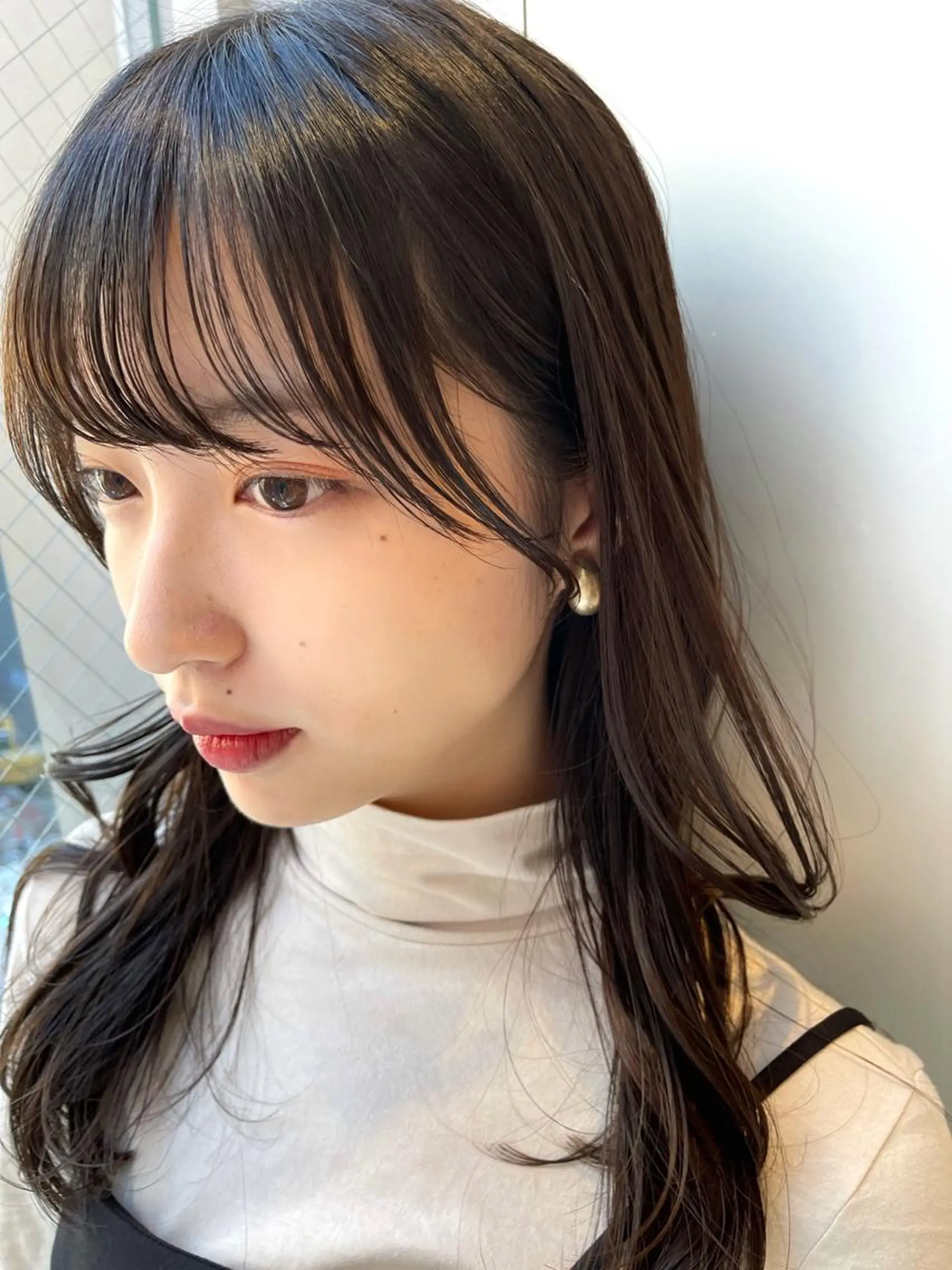セミロング くびれヘア 顔まわりレイヤー ヨシンモリ 韓国風ヘア レイヤーカット カット ヘアカラー トリートメント ボブパーマ ウルフパーマのヘアスタイル
