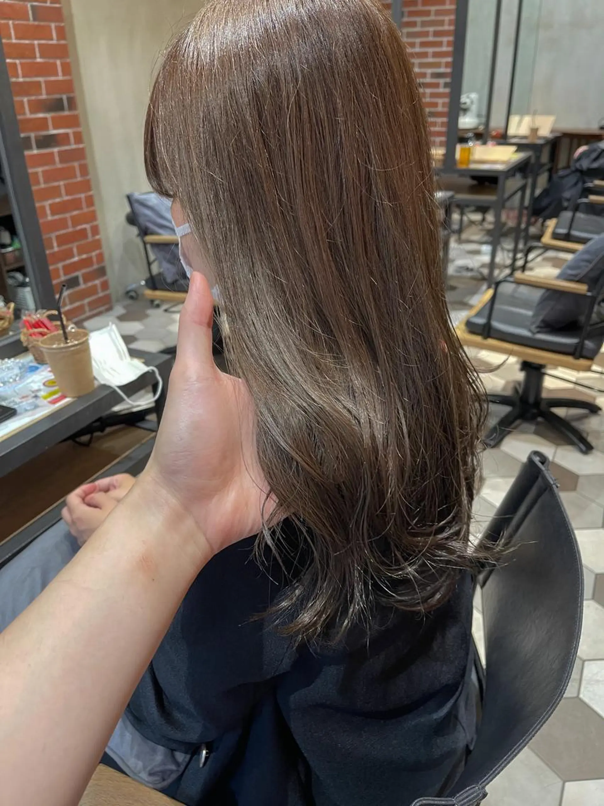 ロング シンタニ ナオトのヘアスタイル