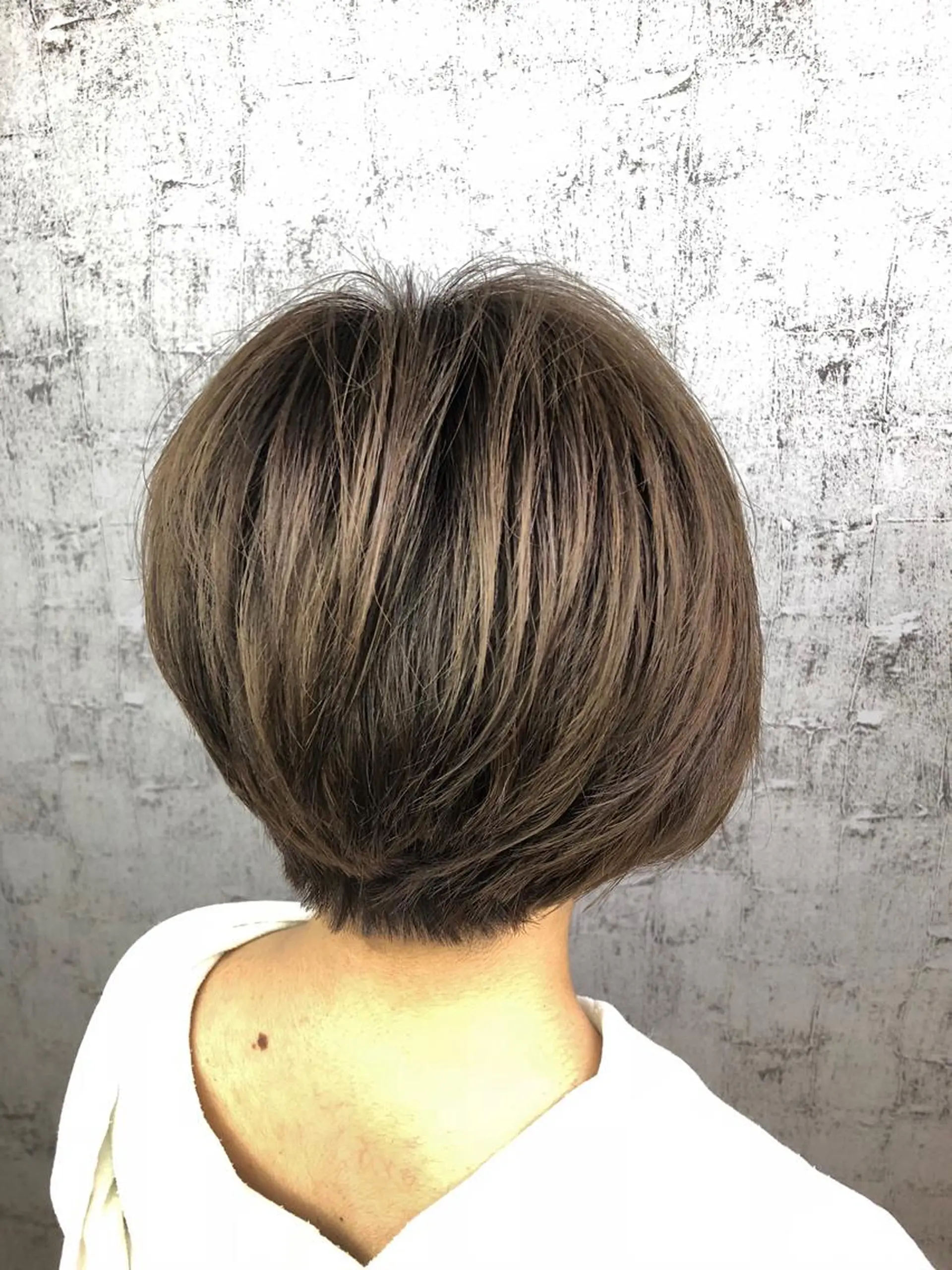 ショート カラー グレージュ イルミナカラー ショートヘア 透明感カラー✨ツヤ髪 廣畑昌志のヘアスタイル