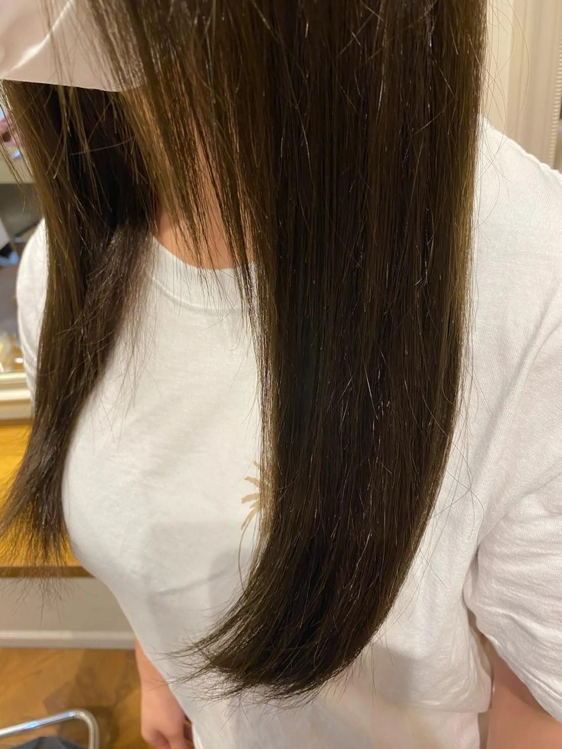 セミロング カラー アッシュ ベージュカラー オリーブアッシュ オリーブベージュ あべ しおりのヘアスタイル