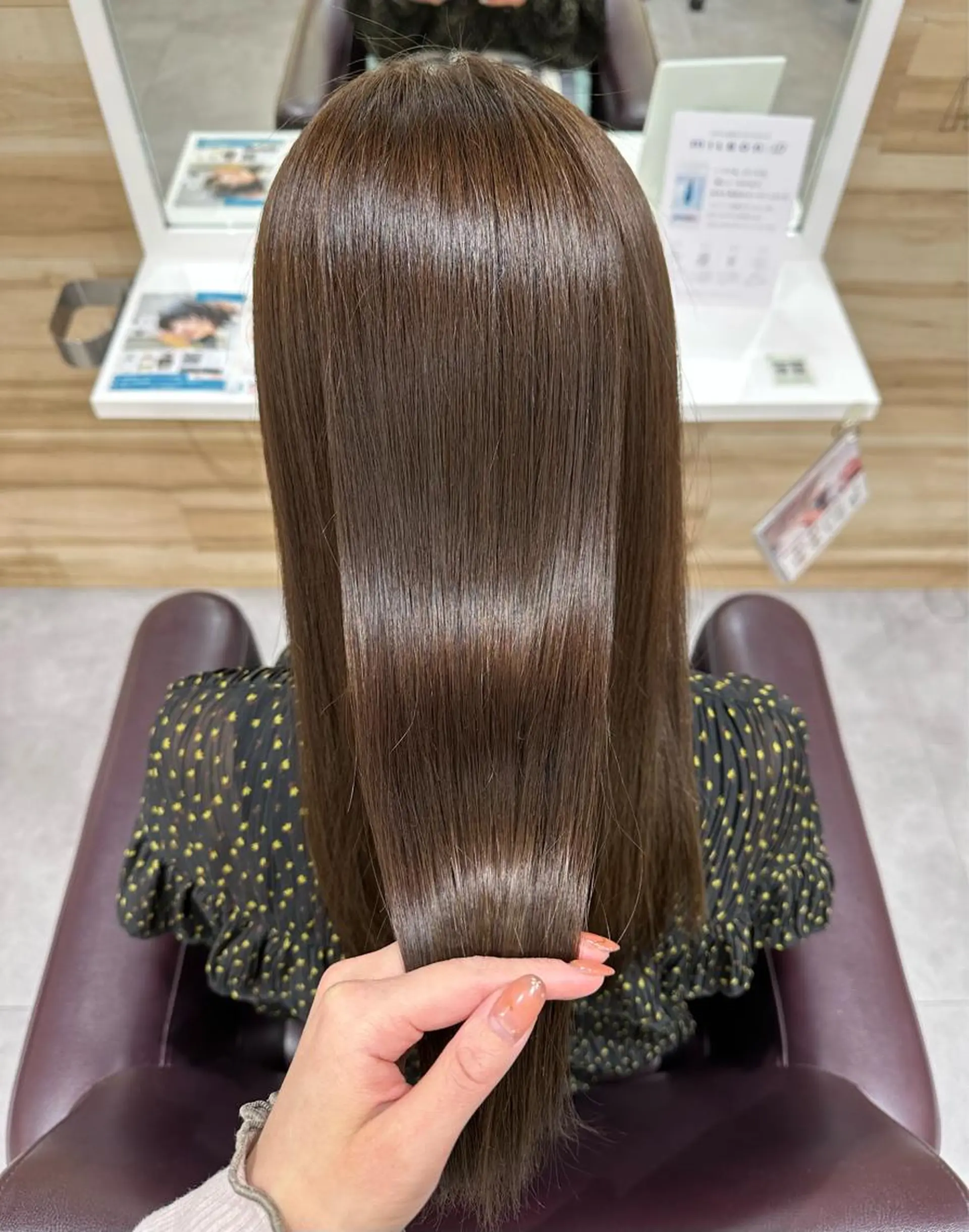 セミロング カラー トリートメント 阪本 愛実のヘアスタイル