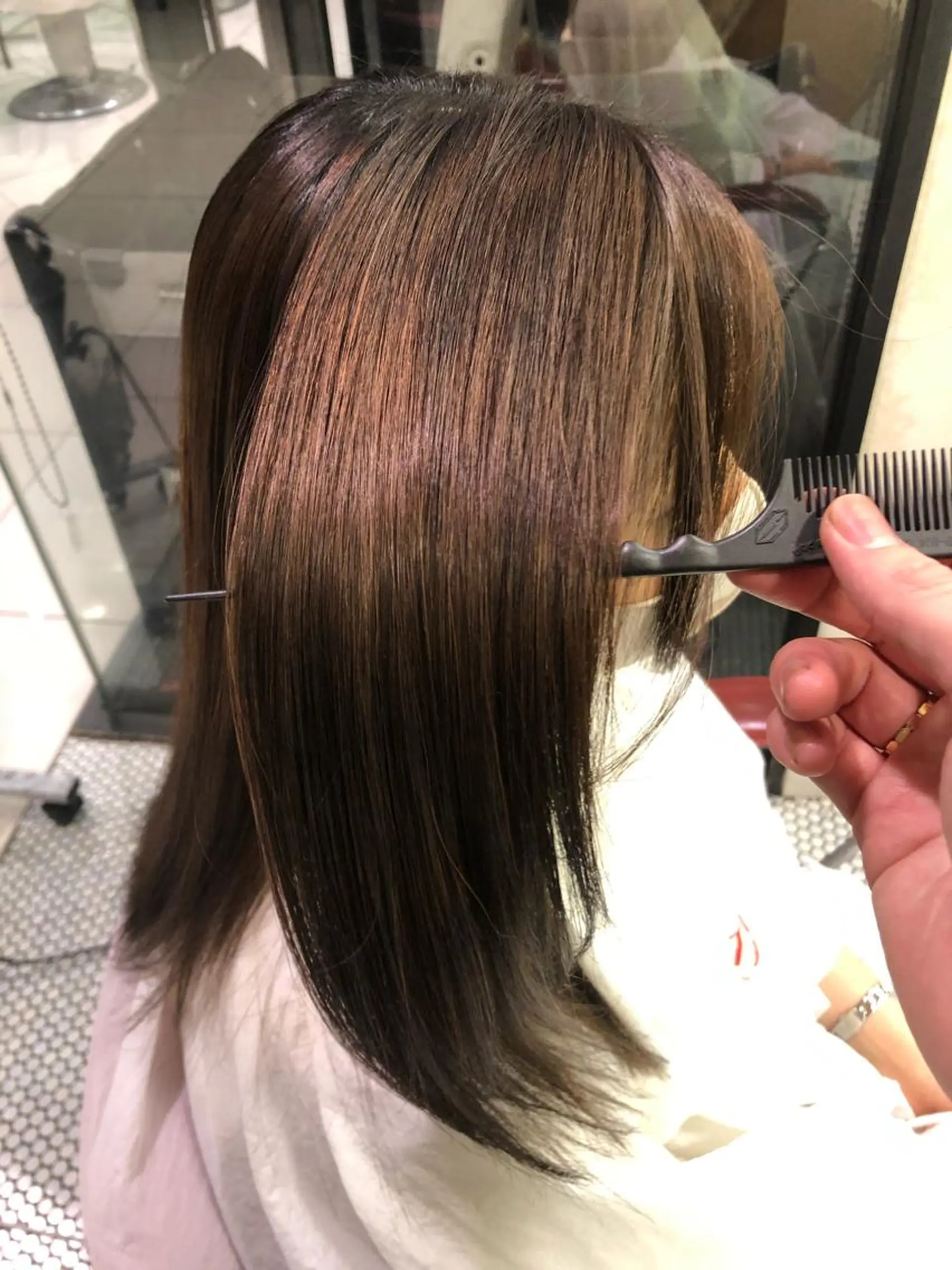 セミロング カット 縮毛矯正 トリートメント 國分 利成のヘアスタイル