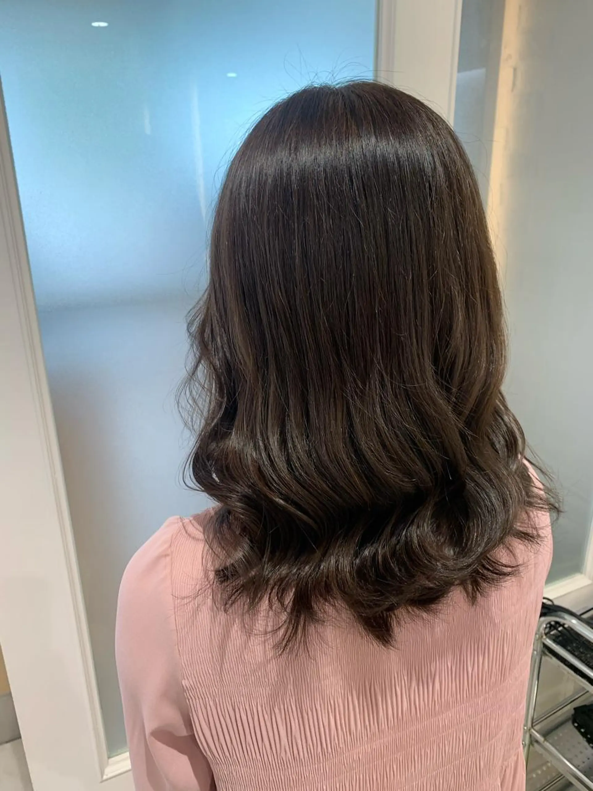 セミロング 最新韓国本場ヘア 🇰🇷榎本明日香のヘアスタイル