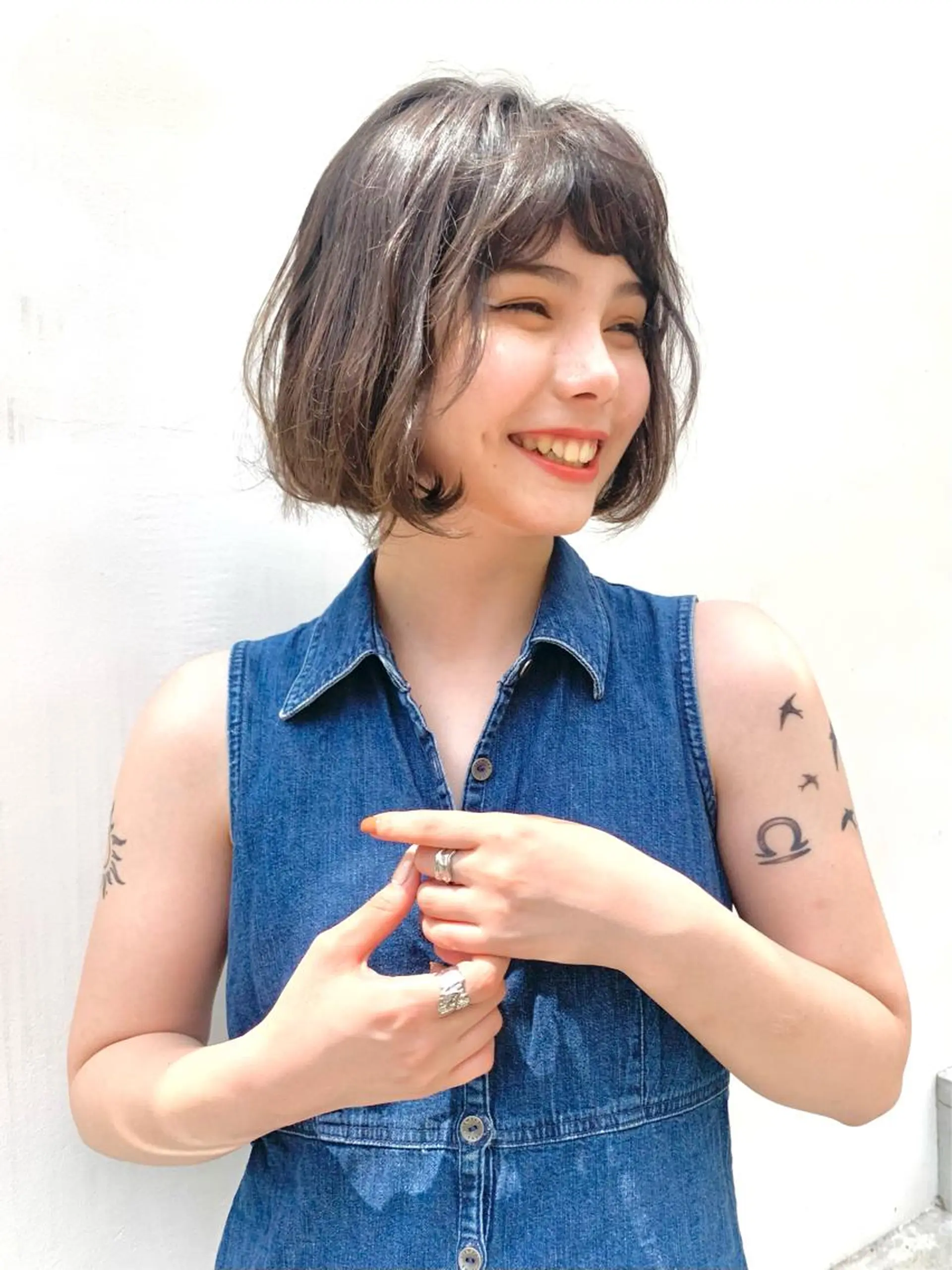 ミディアム カラー ヘアアレンジ ニュアンスハイトーン 🌙サイダサキのヘアスタイル