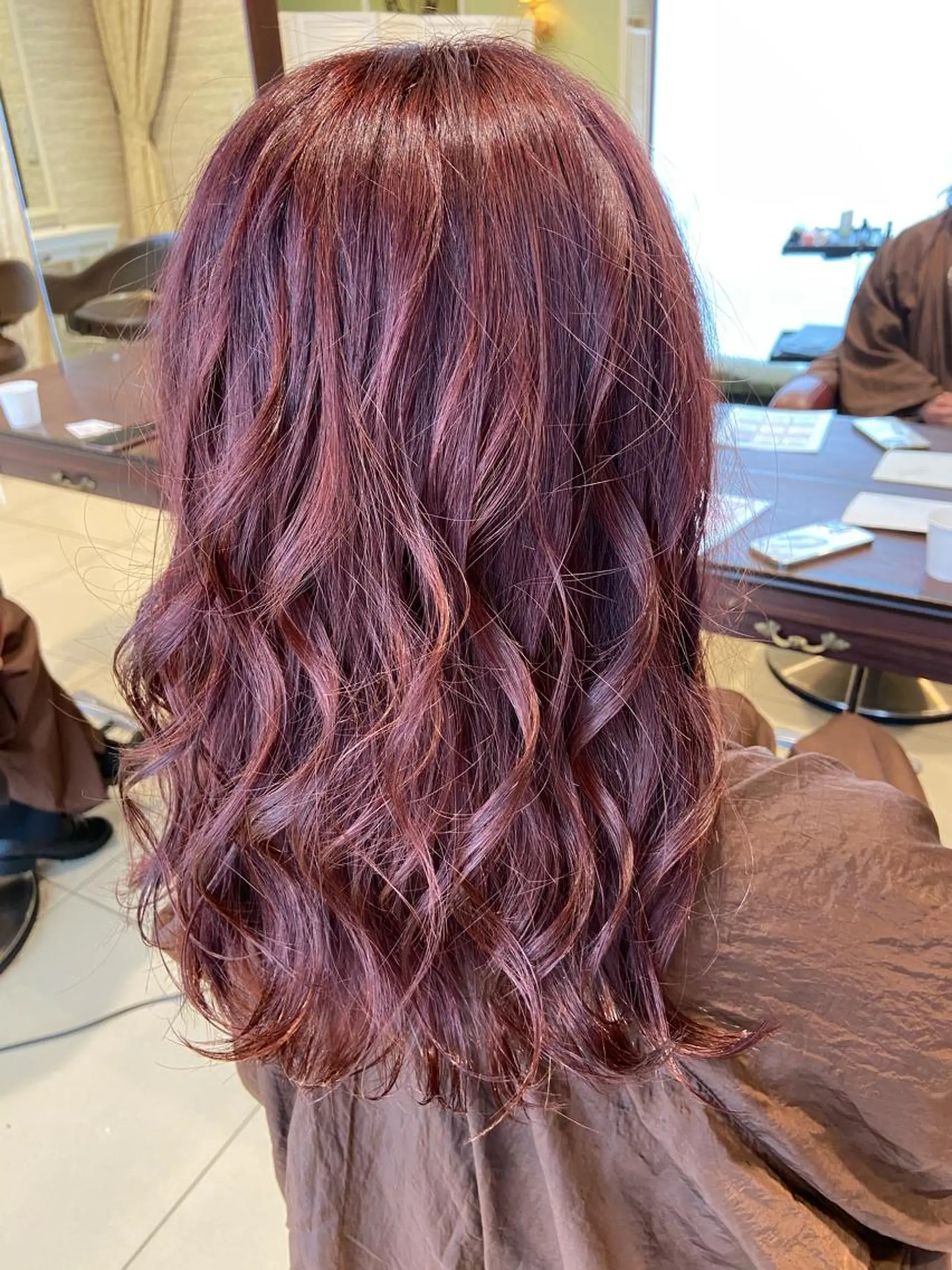 ミディアム カワサキ ヒナコのヘアスタイル