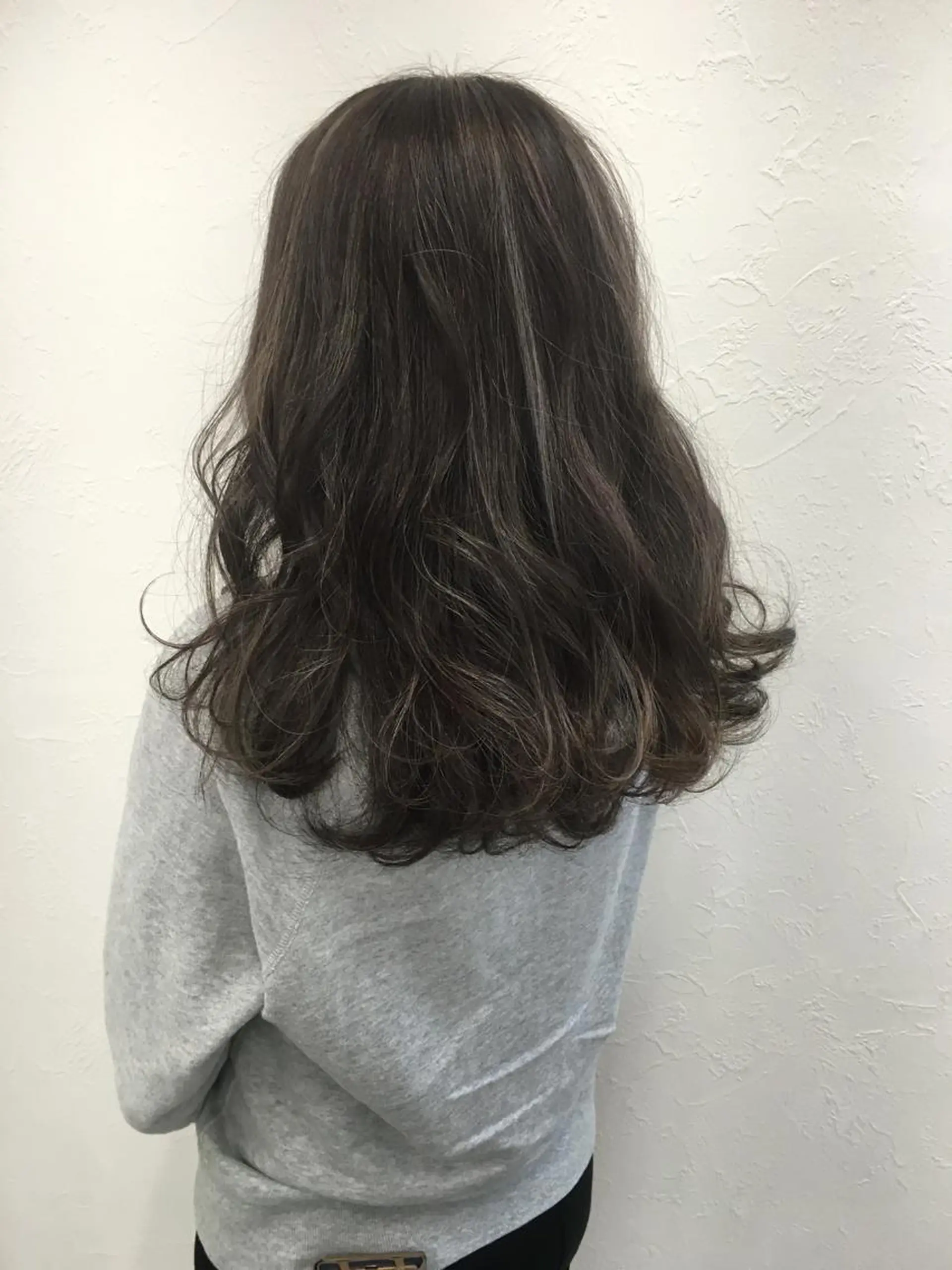 ロング カラー ハイライトカラー イルミナカラー ハイライト ヘアカラー 2nd所属・🤍2nd🤍田所 美希のヘアスタイル
