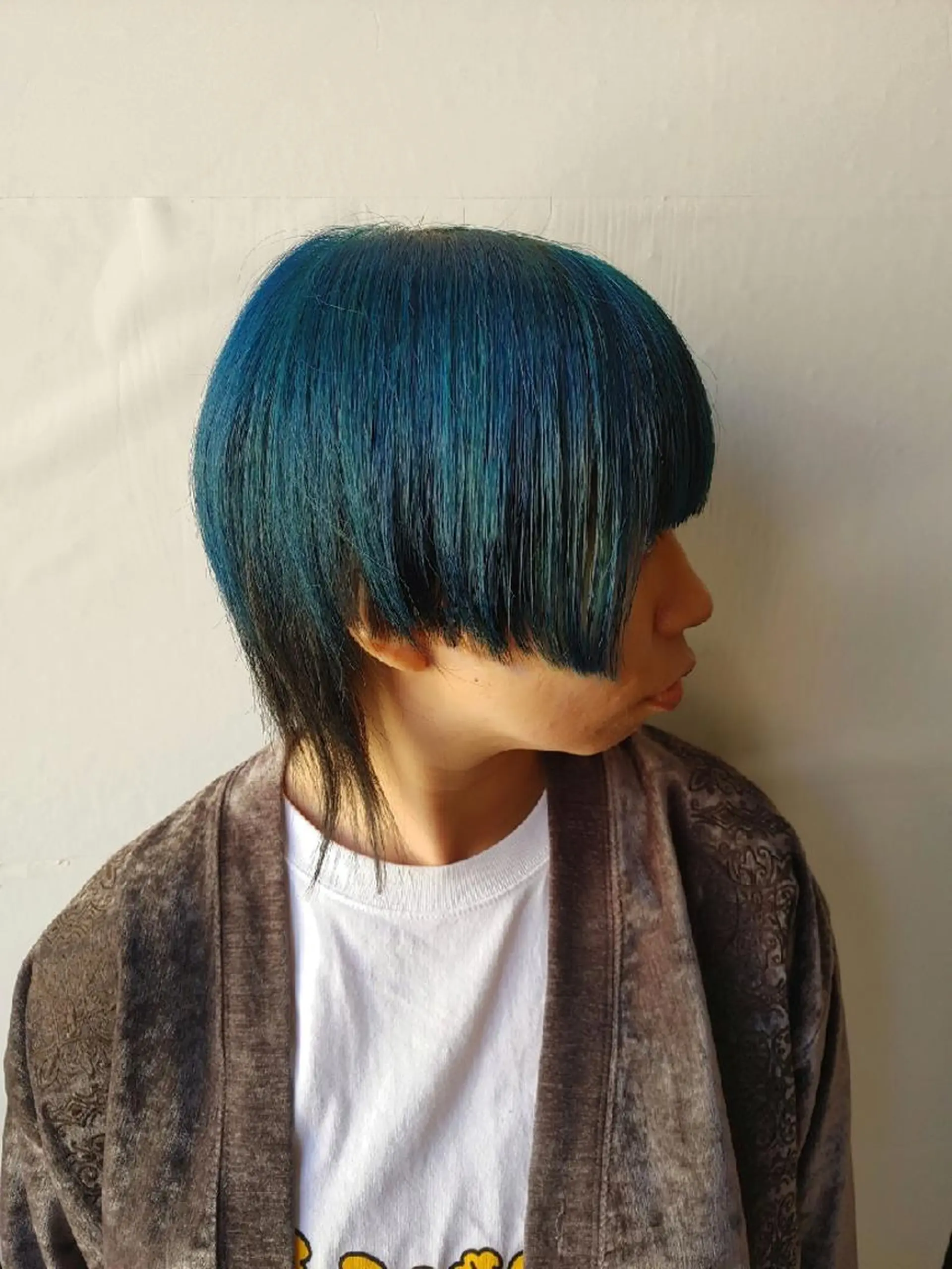 カラー 黒髪 ブリーチ ブルーカラー カット ヘアカラー THE ALGONQUIN TOKYO所属・渋谷隠れ家サロン🌿 河原志帆のヘアスタイル