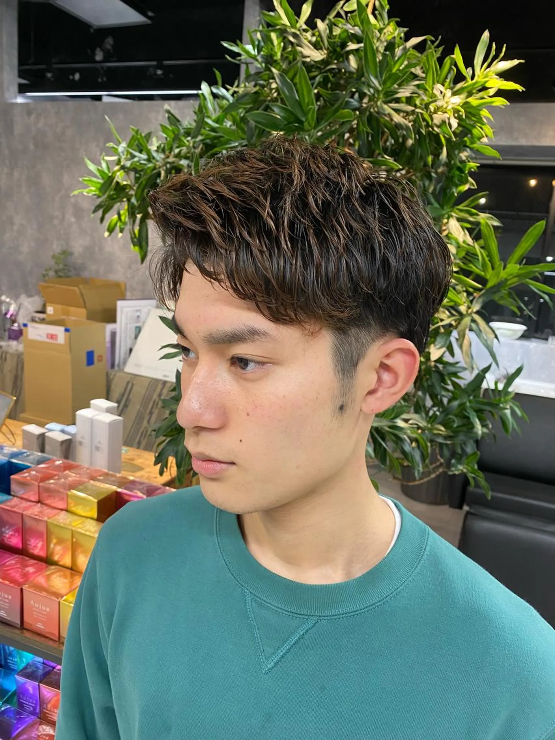 メンズ メンズバレイヤージュ メンズブリーチ メンズインナーカラー メンズ韓国風 カット ヘアセット 【.ico】心斎橋 飛田ゆうきのヘアスタイル