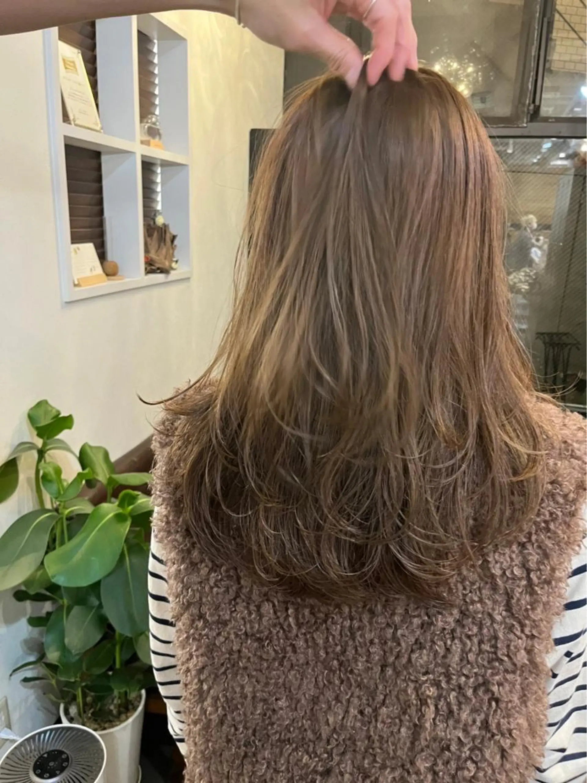 ロング カラー ヘアアレンジ ベージュカラー エメラルドグリーン ハイライトカラー ハイライト Stir maison[ステアメゾン]所属・layer cut /MIKUのヘアスタイル