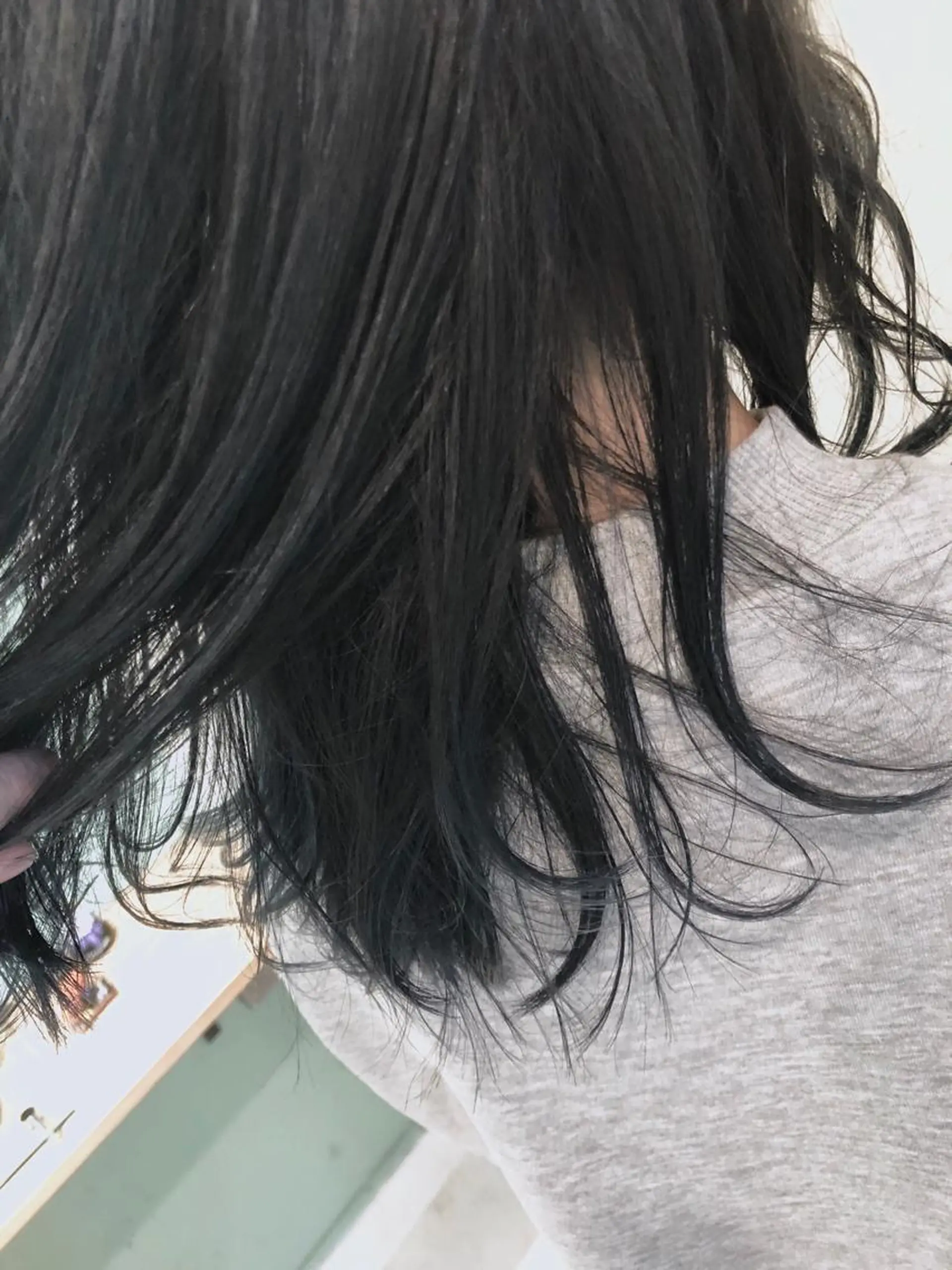 ミディアム カラー パーマ ヘアアレンジ ブリーチ ブルーカラー ブルーグレー ブルーグレージュ 透明感カラー 【ツヤ髪美容師】 ツダケイスケのヘアスタイル